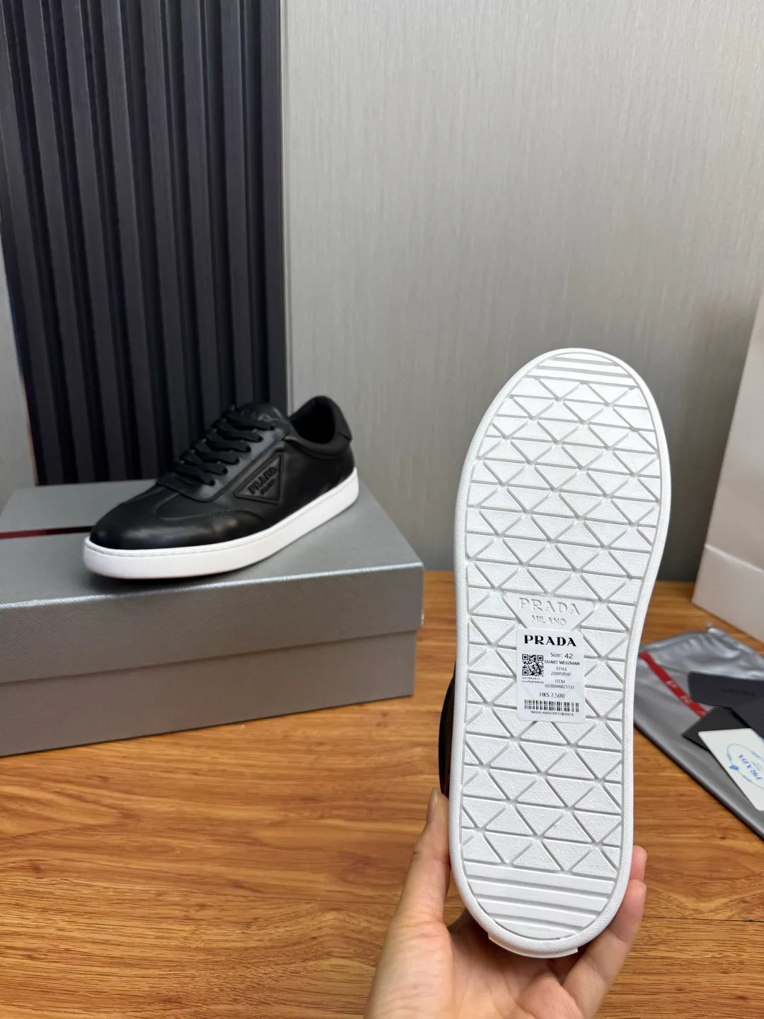 Кроссовки Мужские Prada 18263659