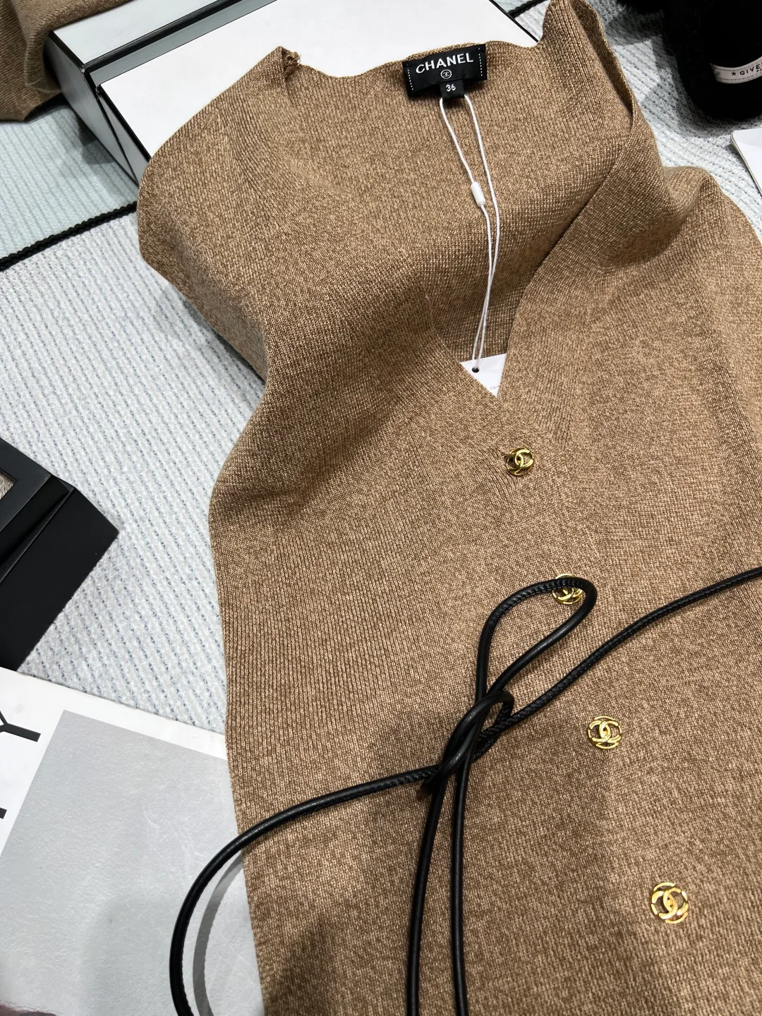 Жилеты Женские Chanel 18138262