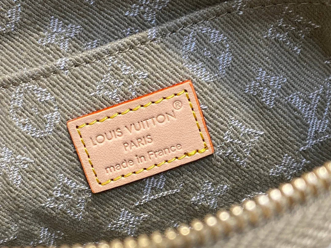 Клатчи Женские Louis Vuitton 11778085