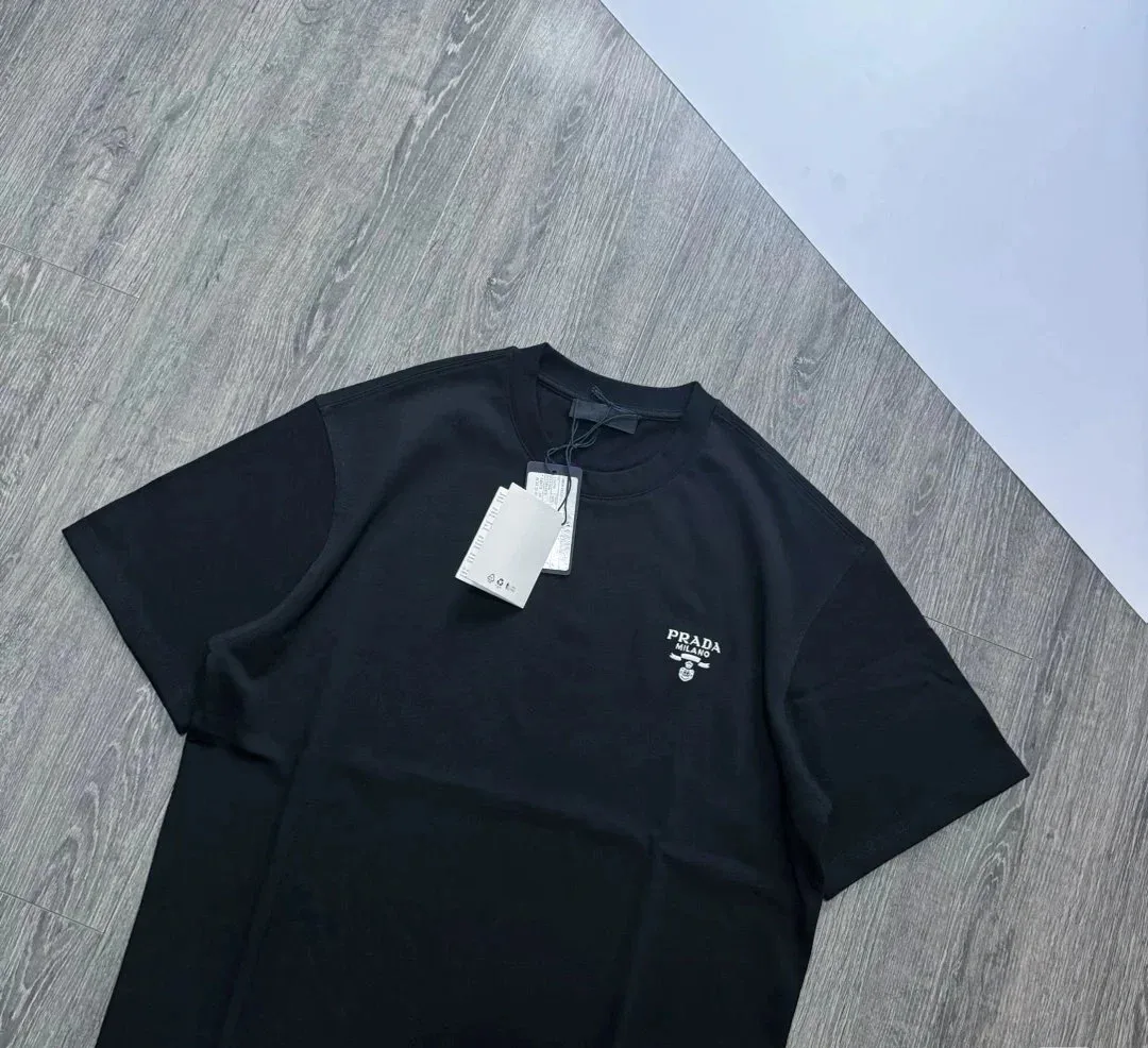 Футболки Женские Prada 8368