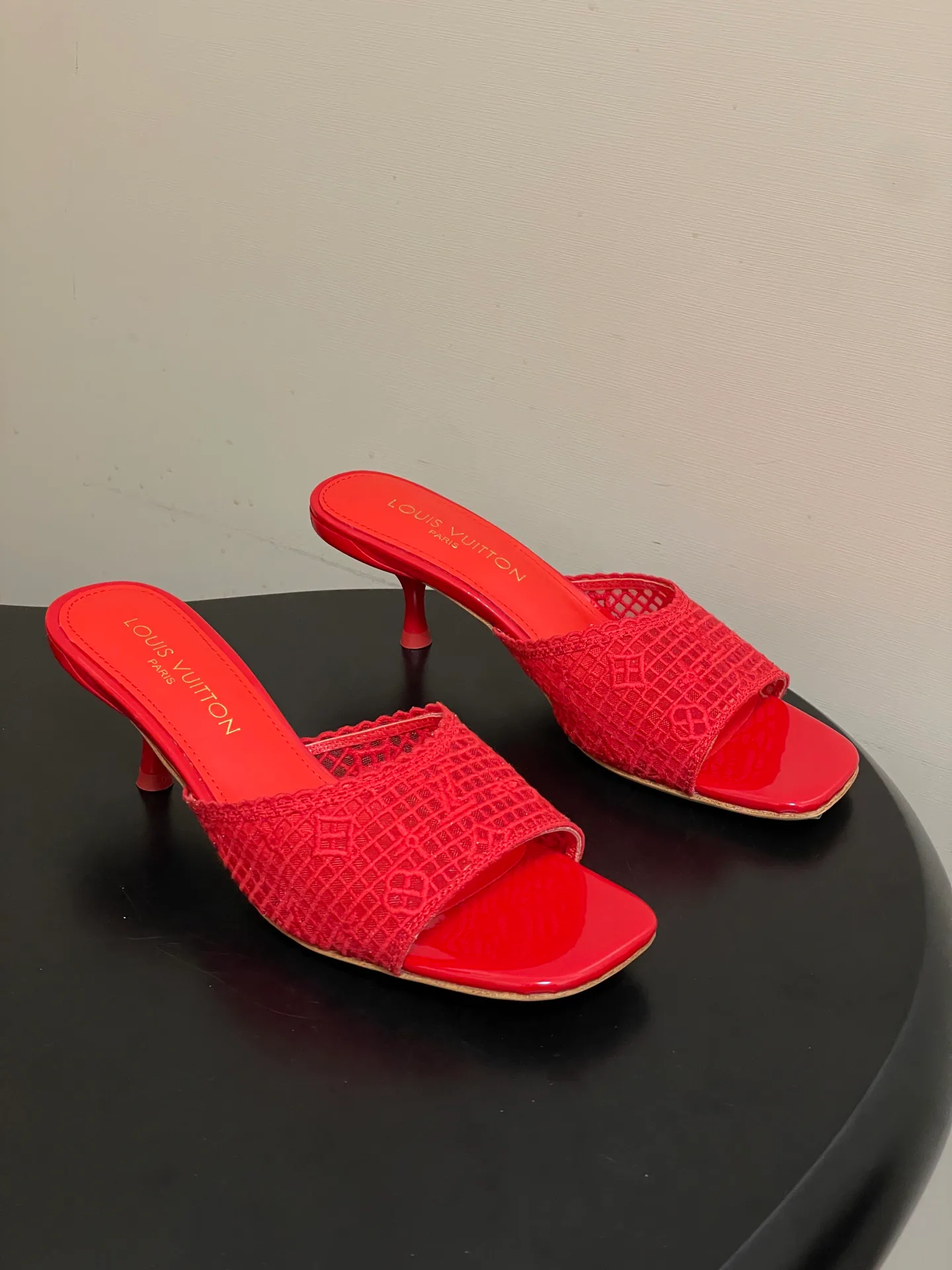 Босоножки Женские Louis Vuitton 13343909