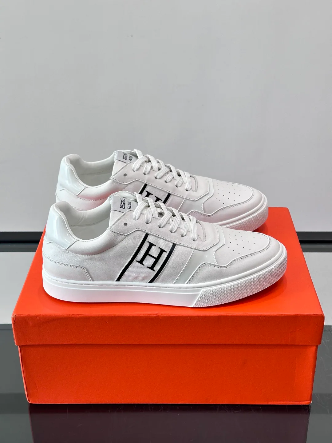 Кроссовки Женские Hermes 17349431