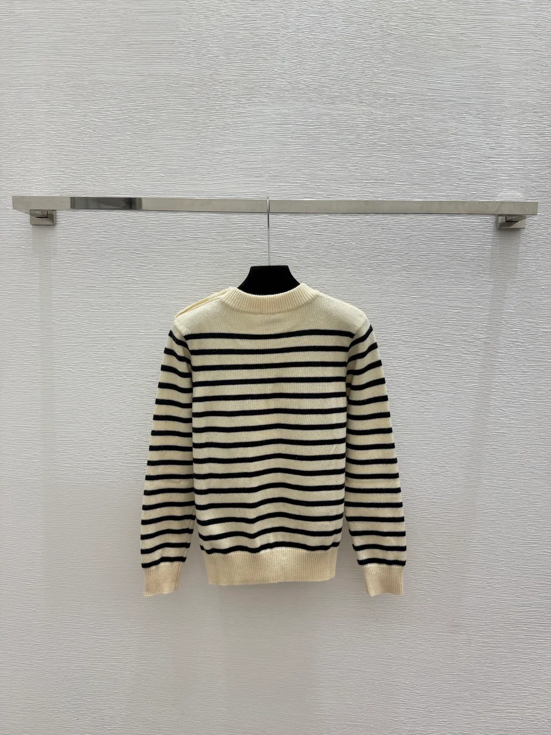 Джемперы И Свитеры Женские Chanel 17696385