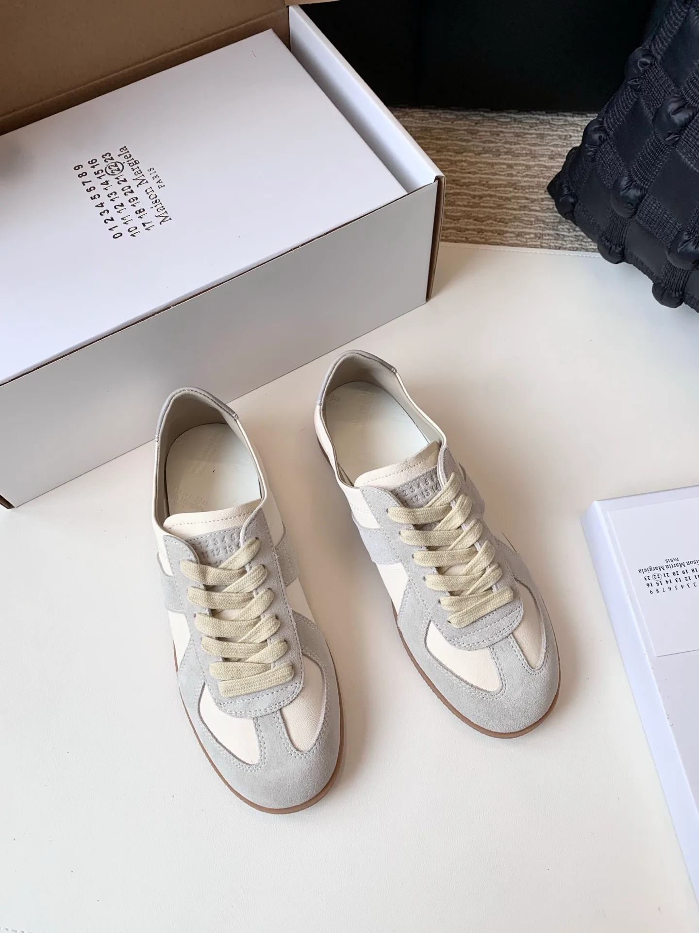 Кроссовки Женские Maison Margiela 17628616