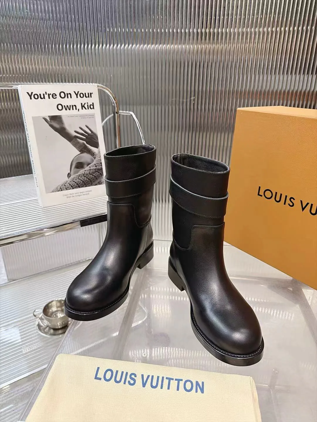 Ботинки Женские Louis Vuitton 17926089
