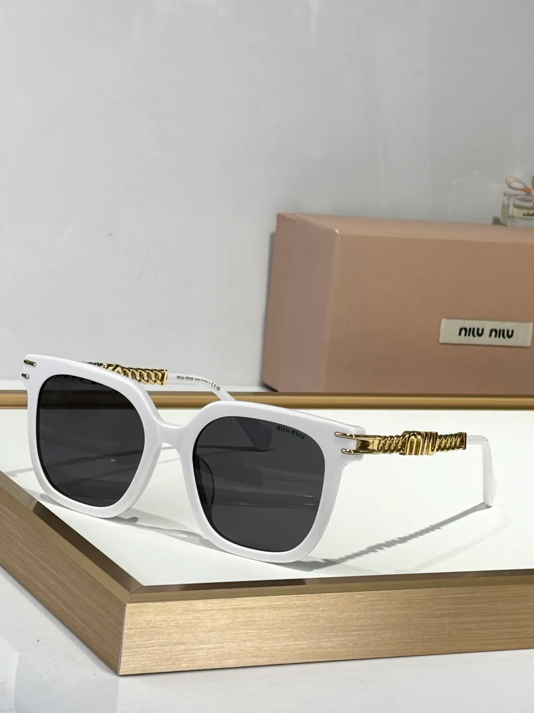 Очки Miu Miu 24071
