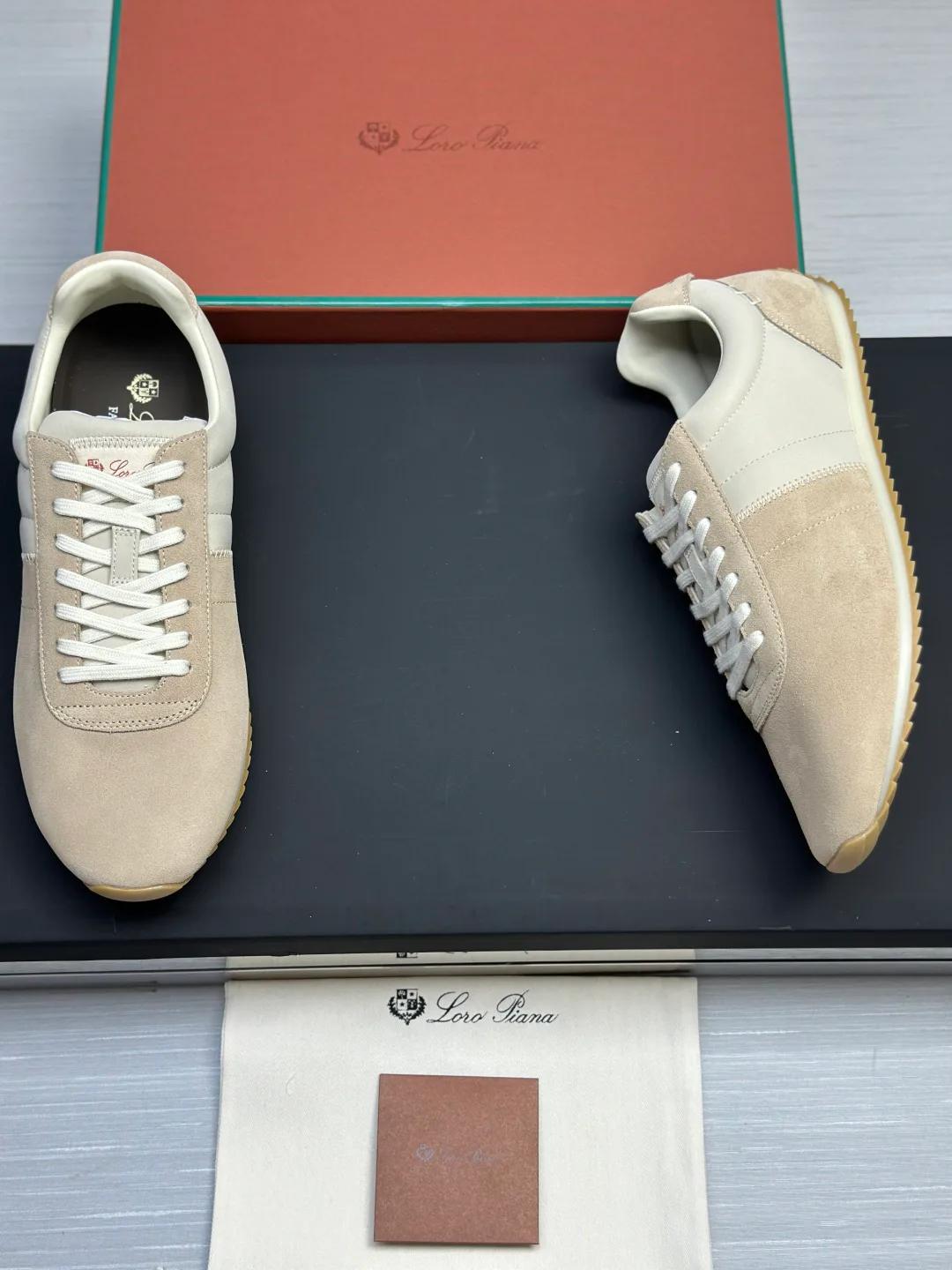 Кроссовки Женские Loro Piana 17505883