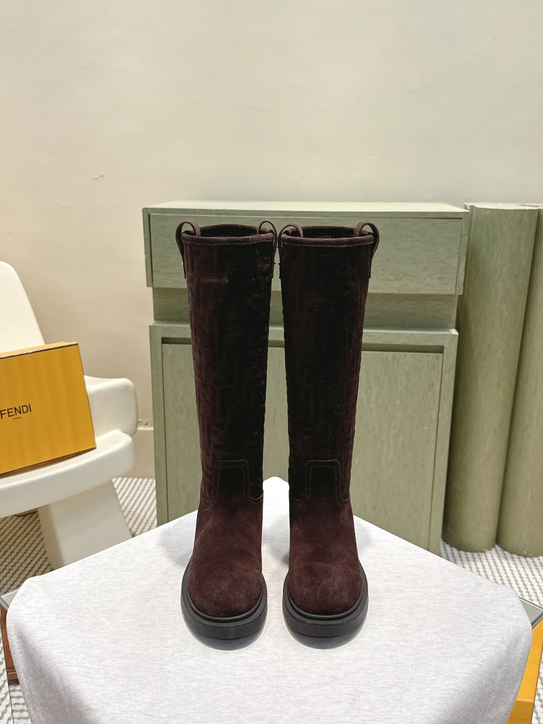 Сапоги Женские Fendi 18153042