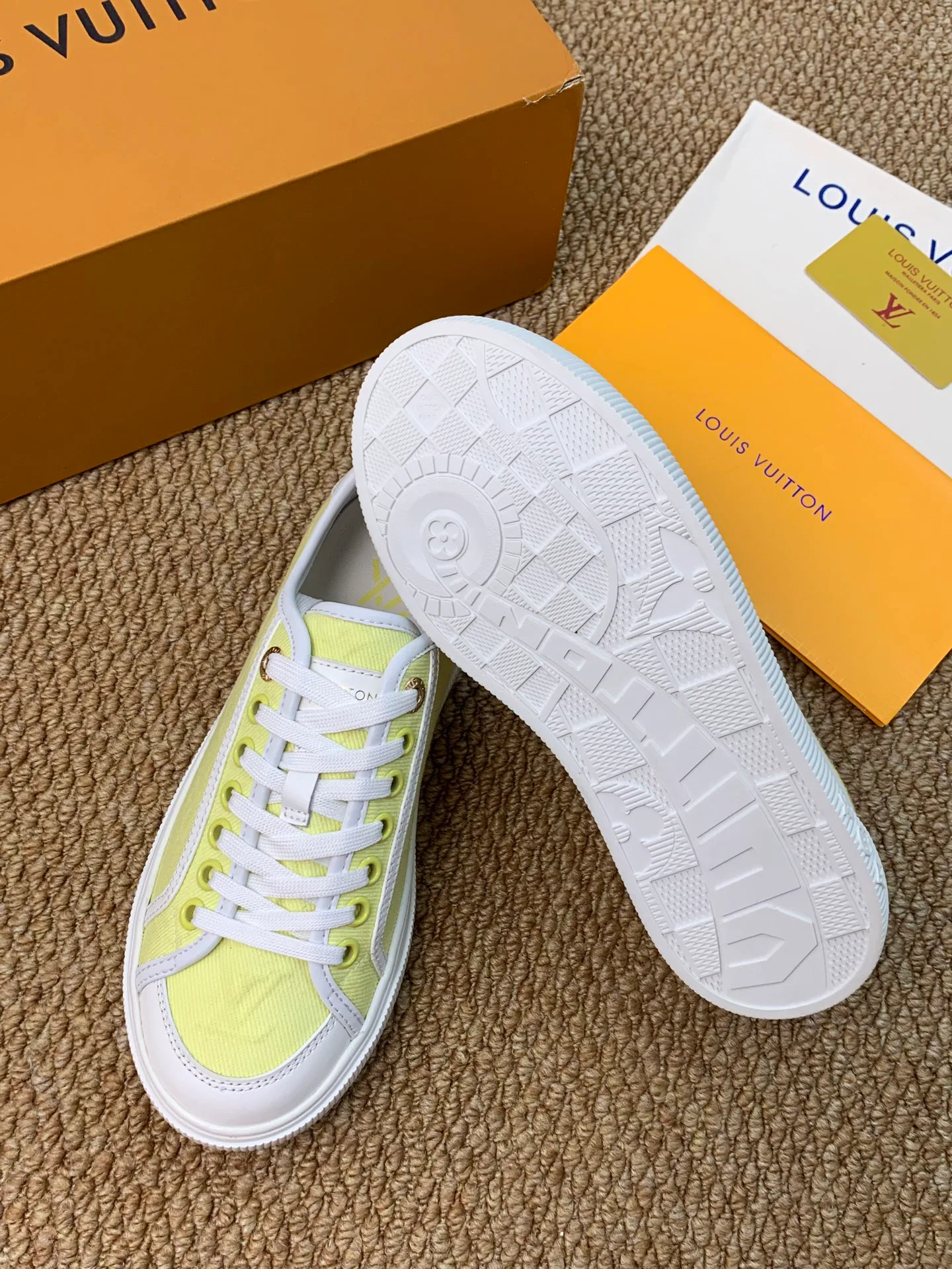 Кроссовки Женские Louis Vuitton 17545205