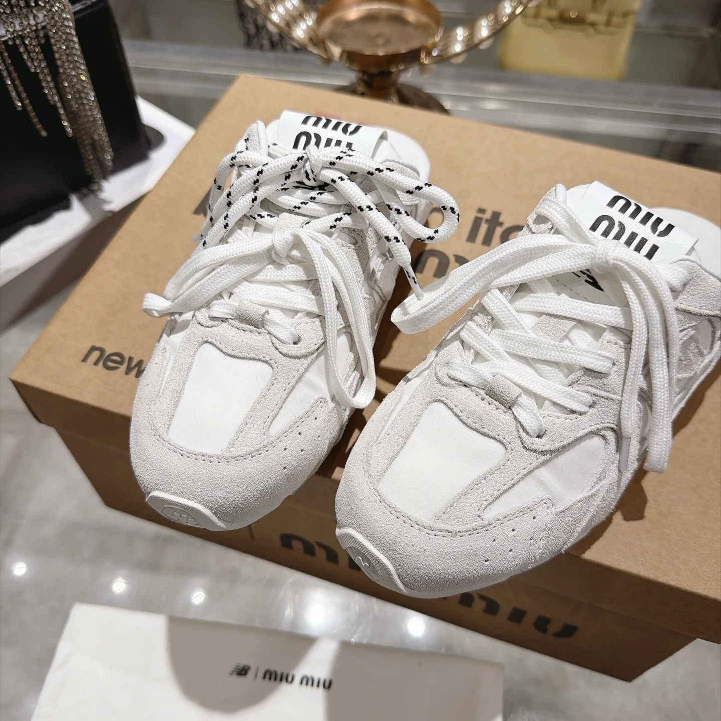 Кроссовки Женские Miu Miu 18034817