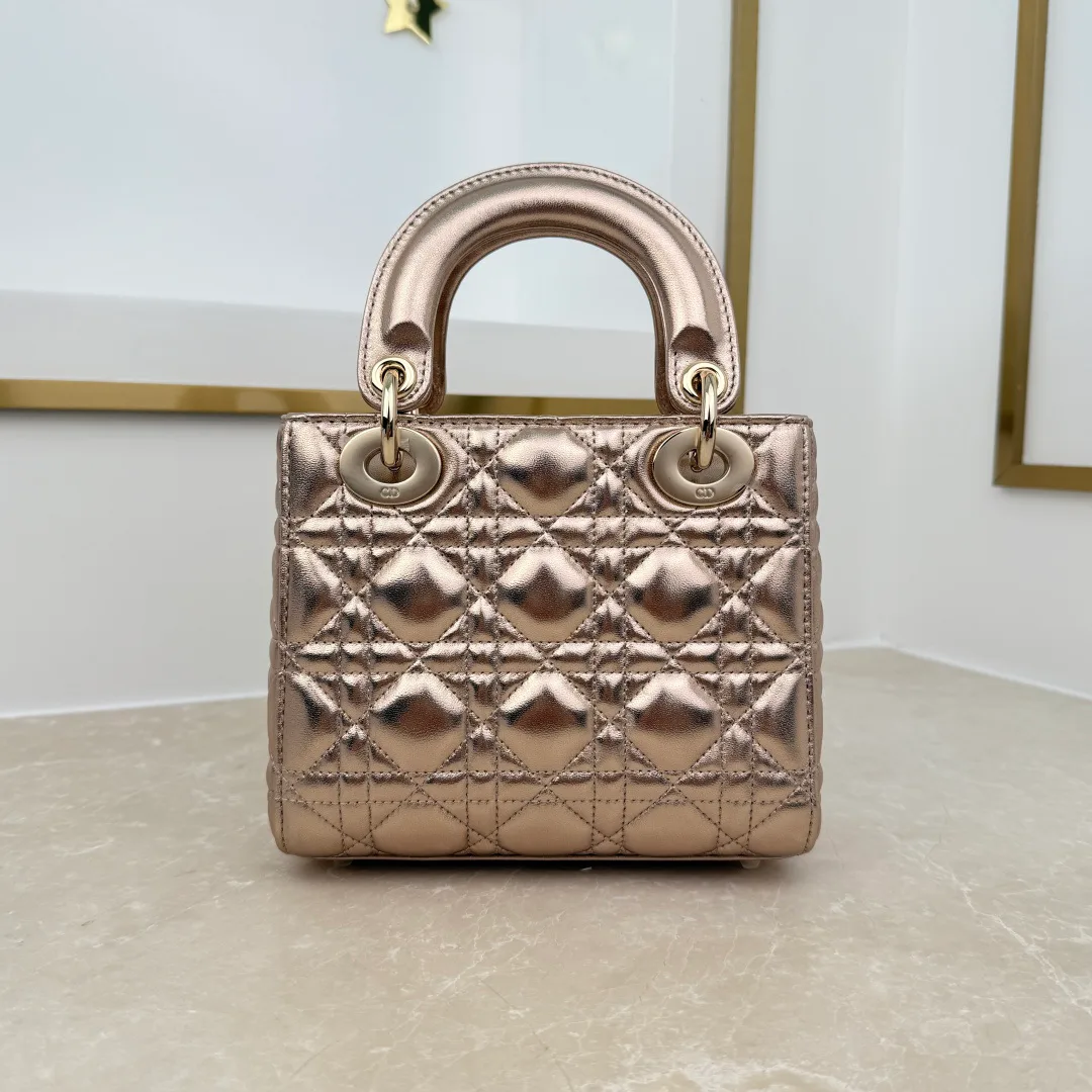Классические Сумки Женские Christian Dior 18116226