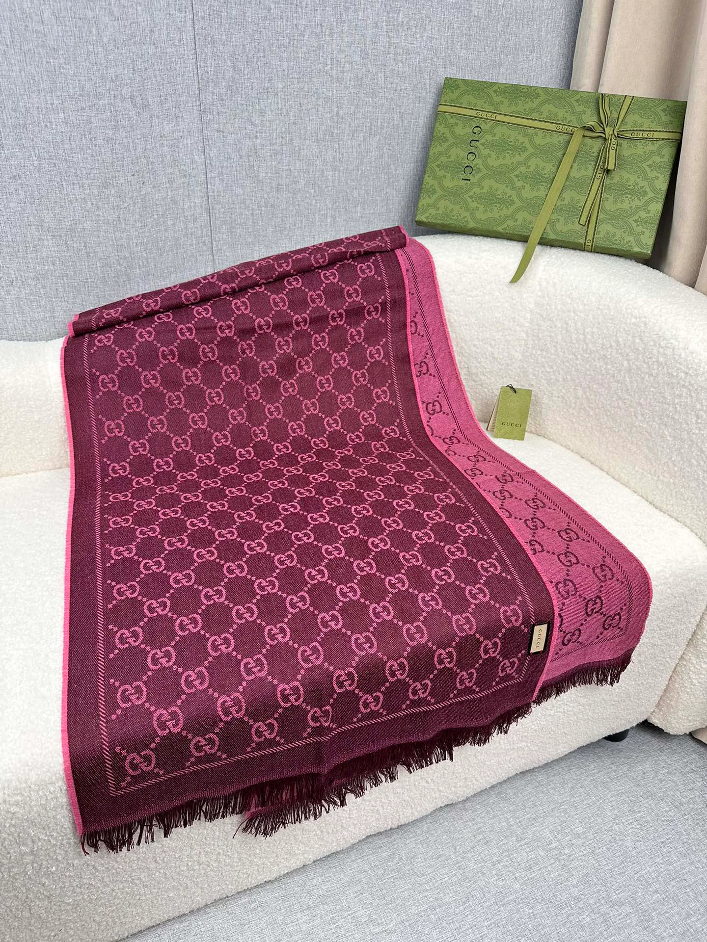 Шарфы Gucci 752747