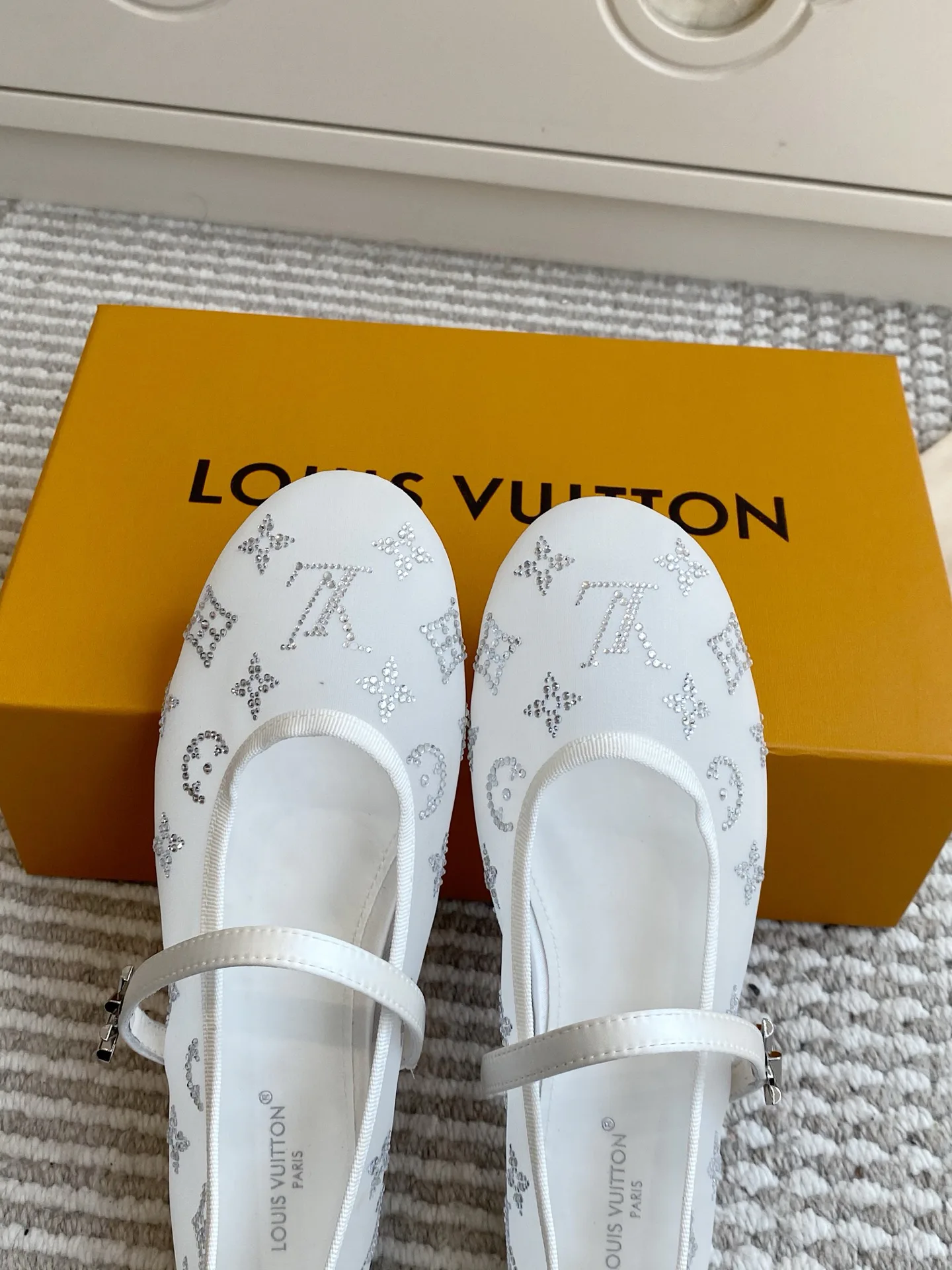 Балетки Женские Louis Vuitton 18135116