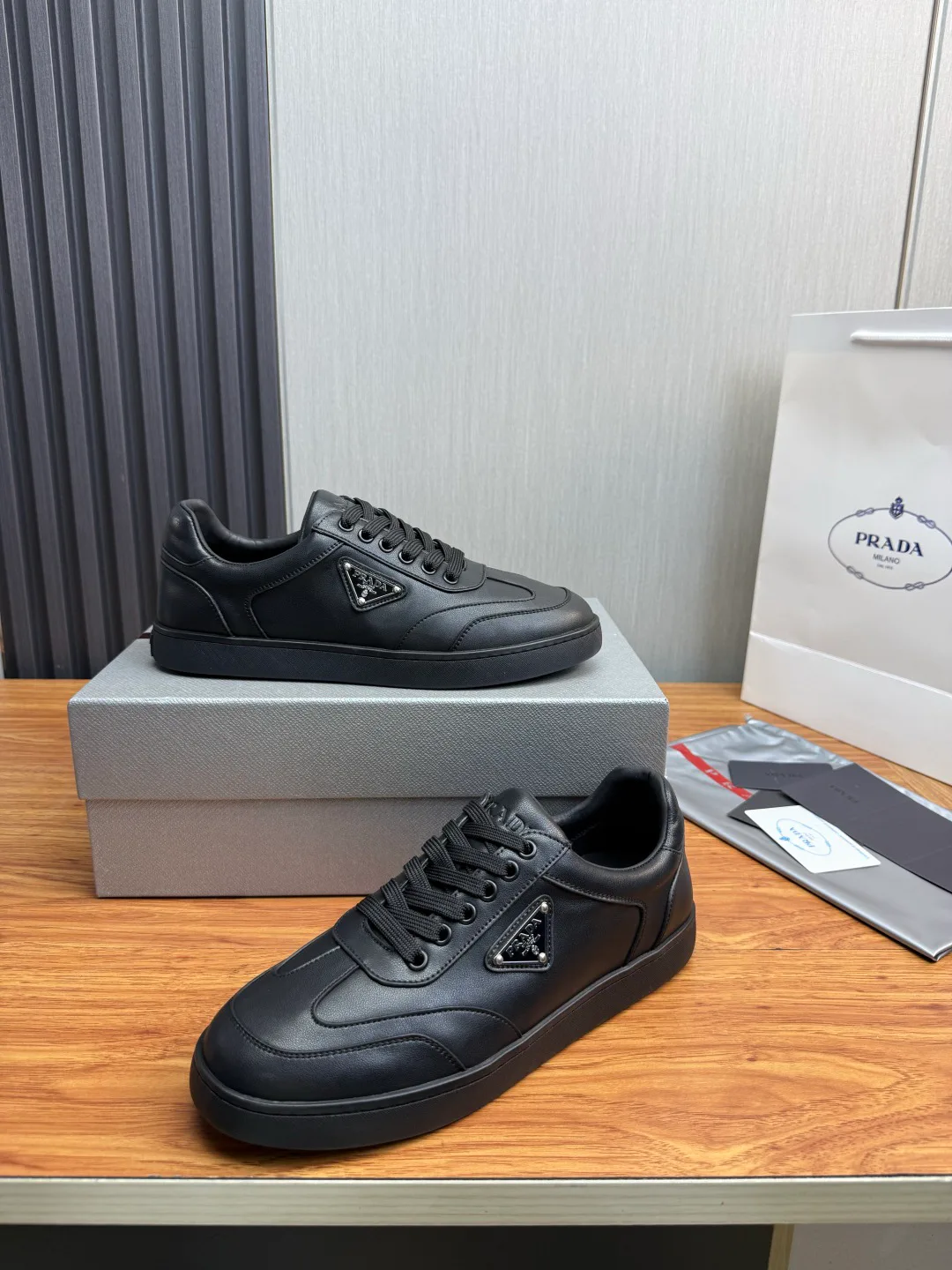 Кроссовки Мужские Prada 18263659