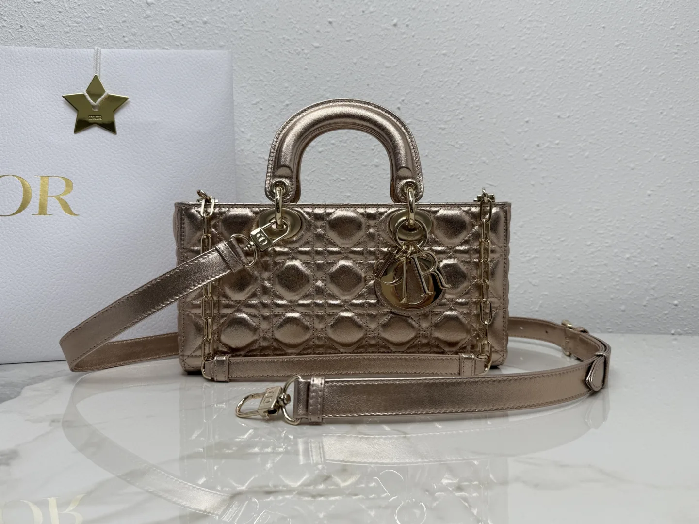 Классические Сумки Женские Christian Dior 18116363