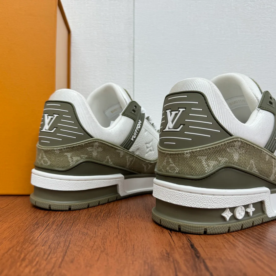 Кроссовки Мужские Louis Vuitton 5892076