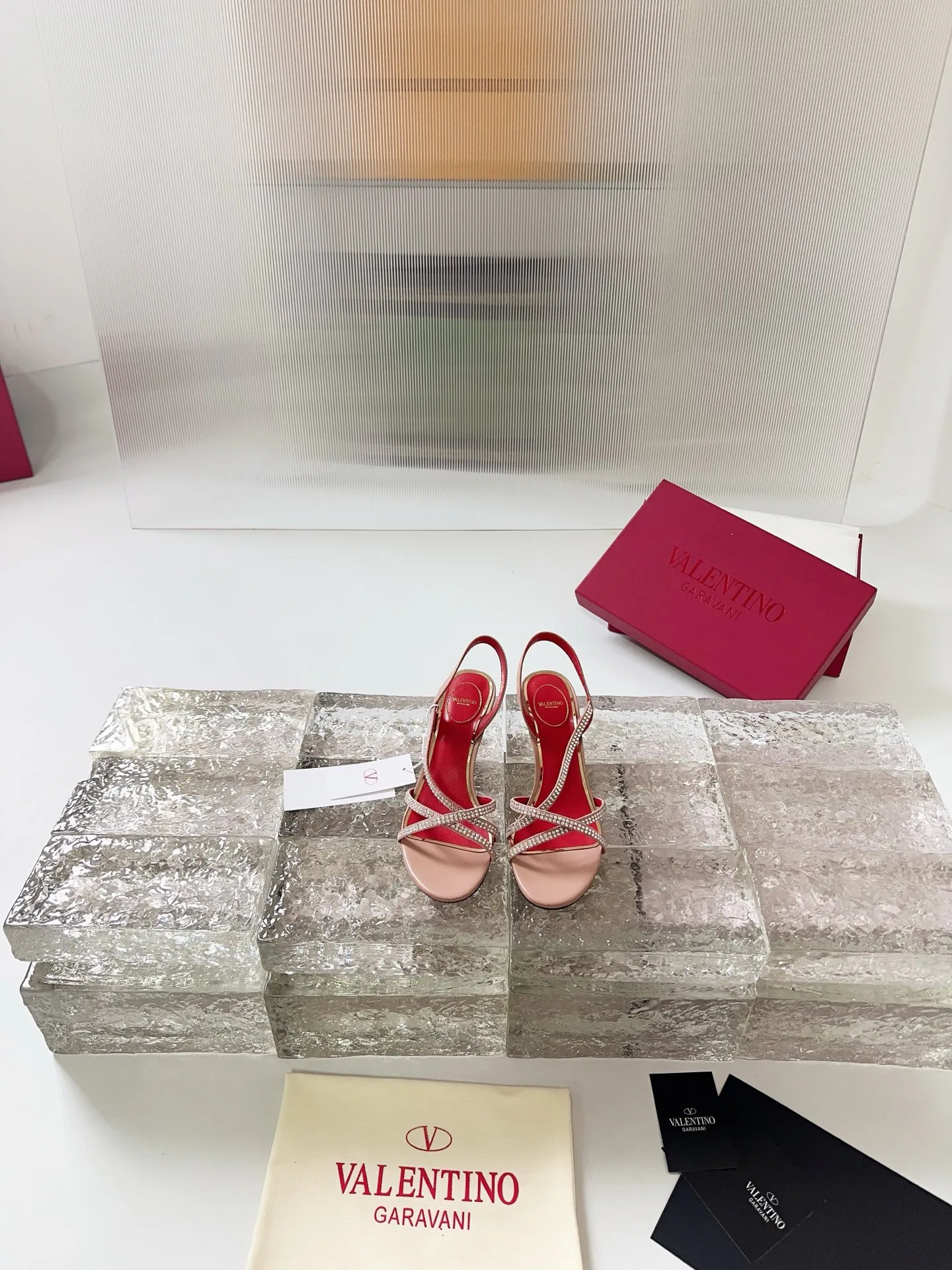 Босоножки Женские Valentino 3675744