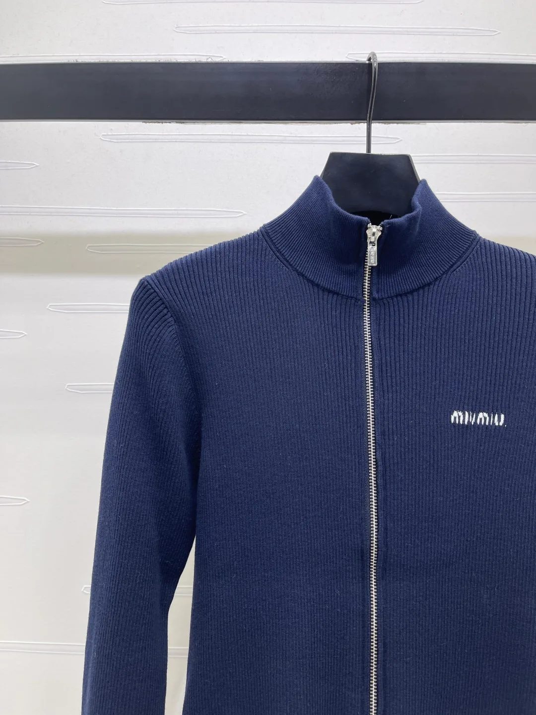 Джемперы И Свитеры Женские Miu Miu 18038759