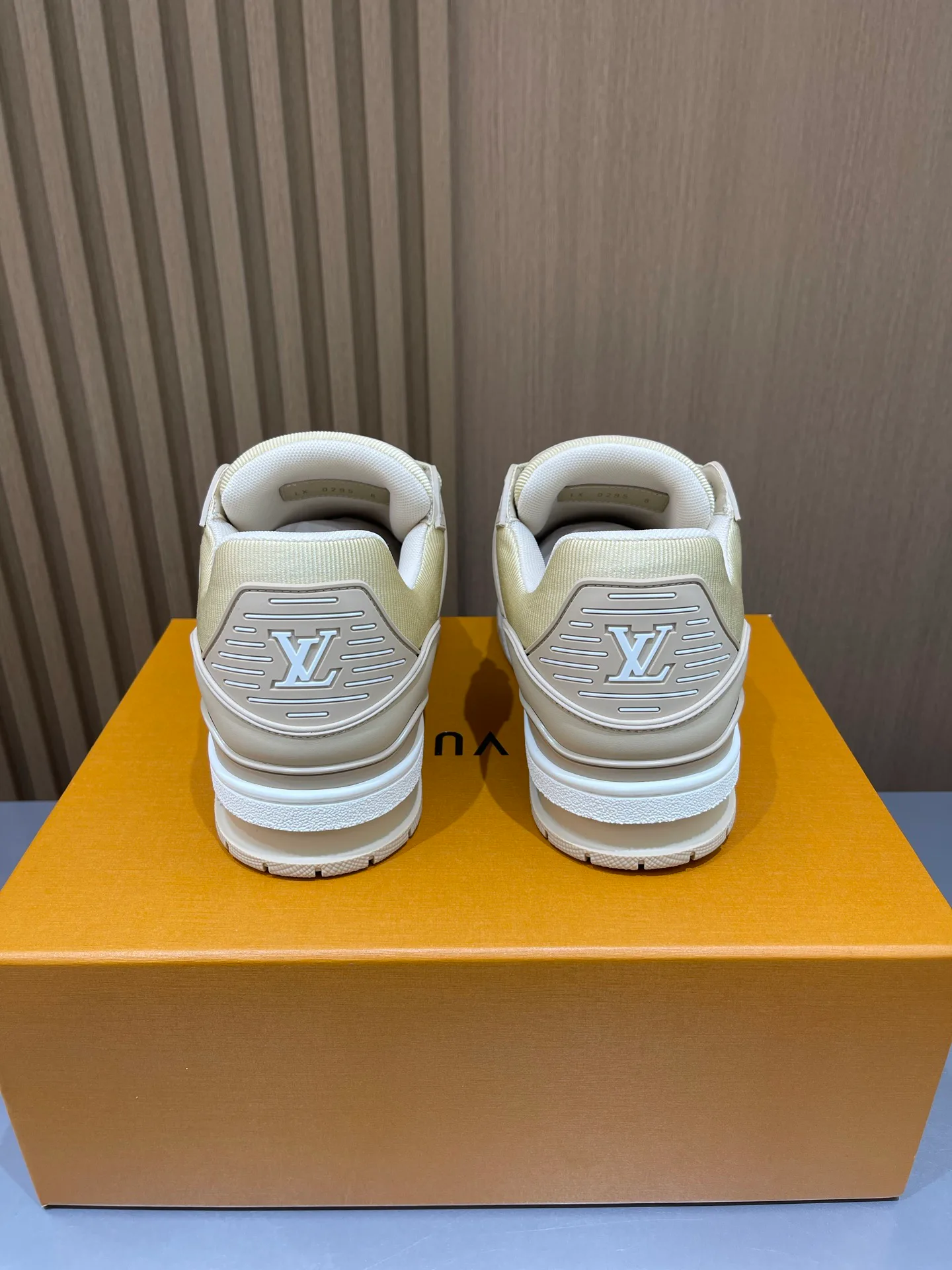 Кроссовки Мужские Louis Vuitton 19466413