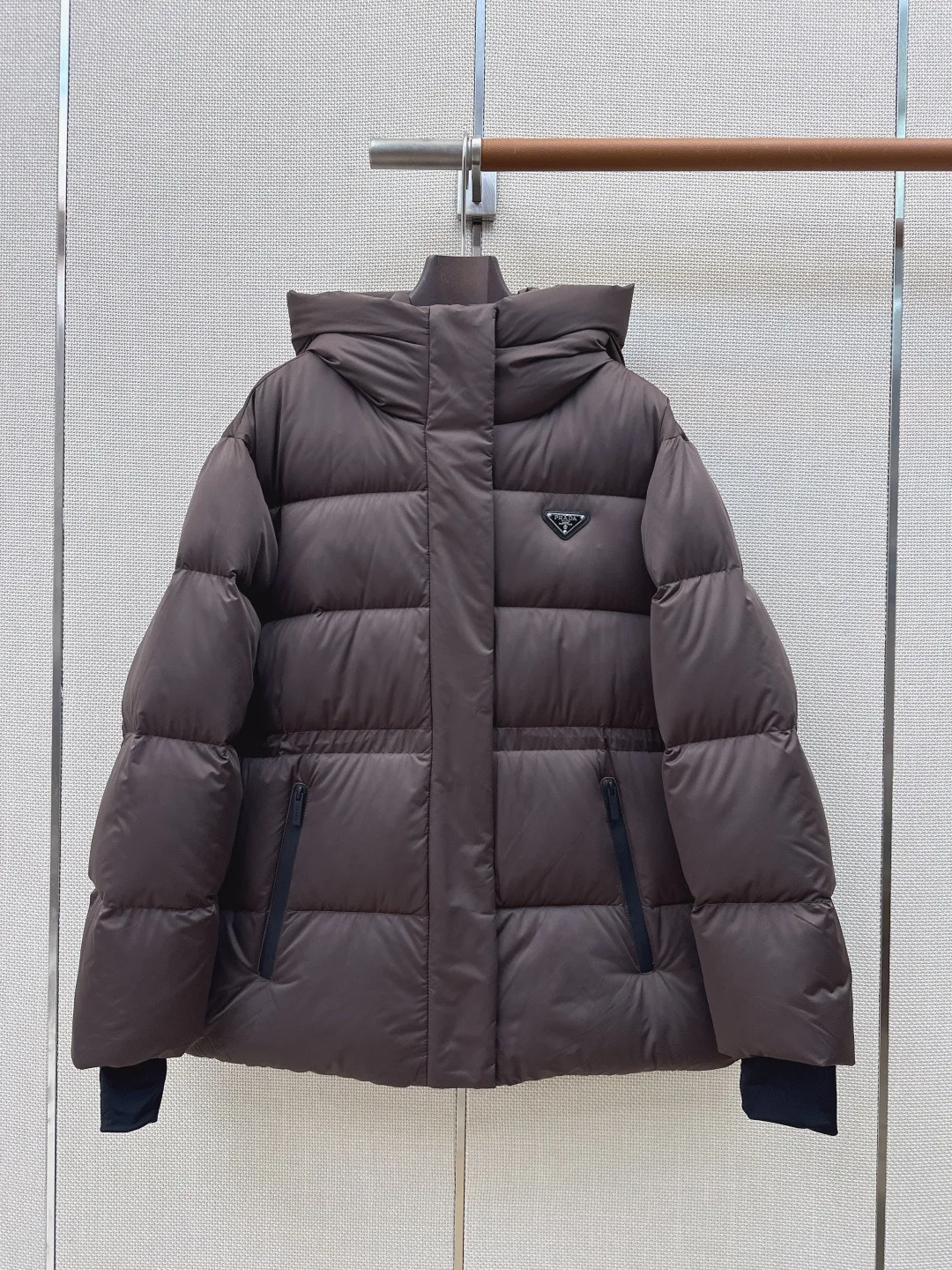 Куртки И Пуховики Женские Prada 18094547