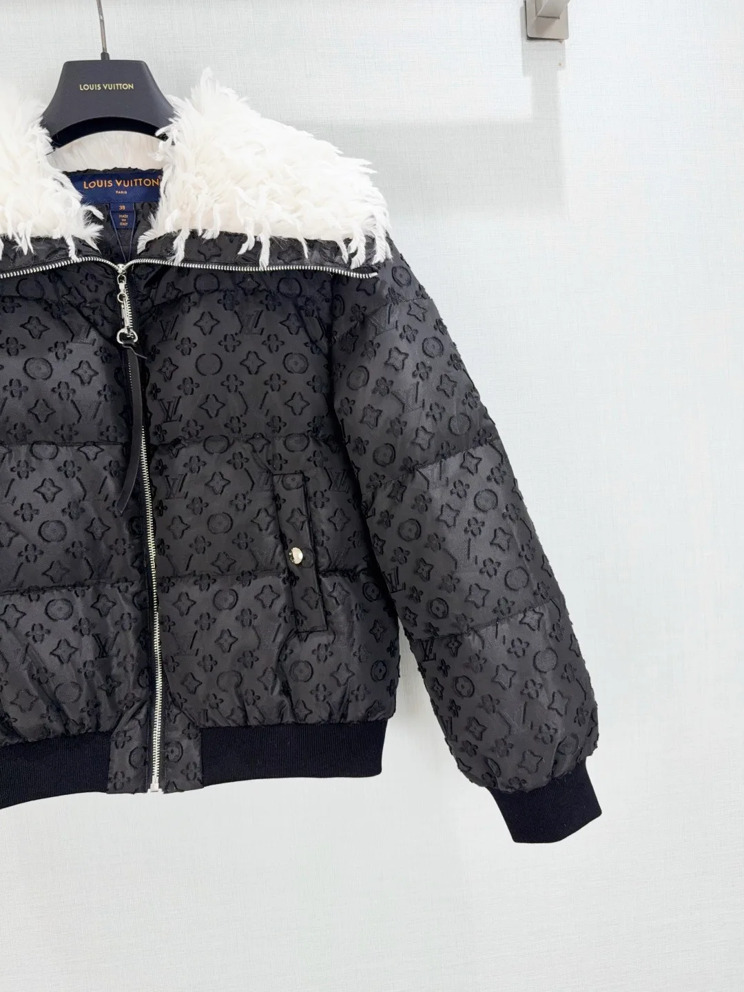 Куртки И Пуховики Женские Louis Vuitton 236373