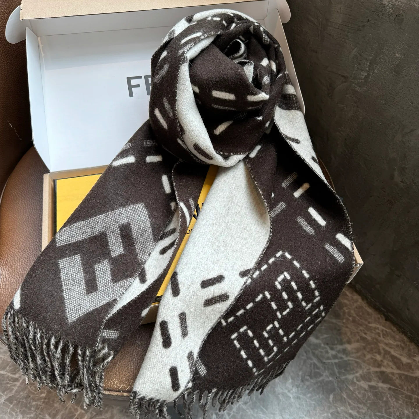 Шарфы Fendi 11268994