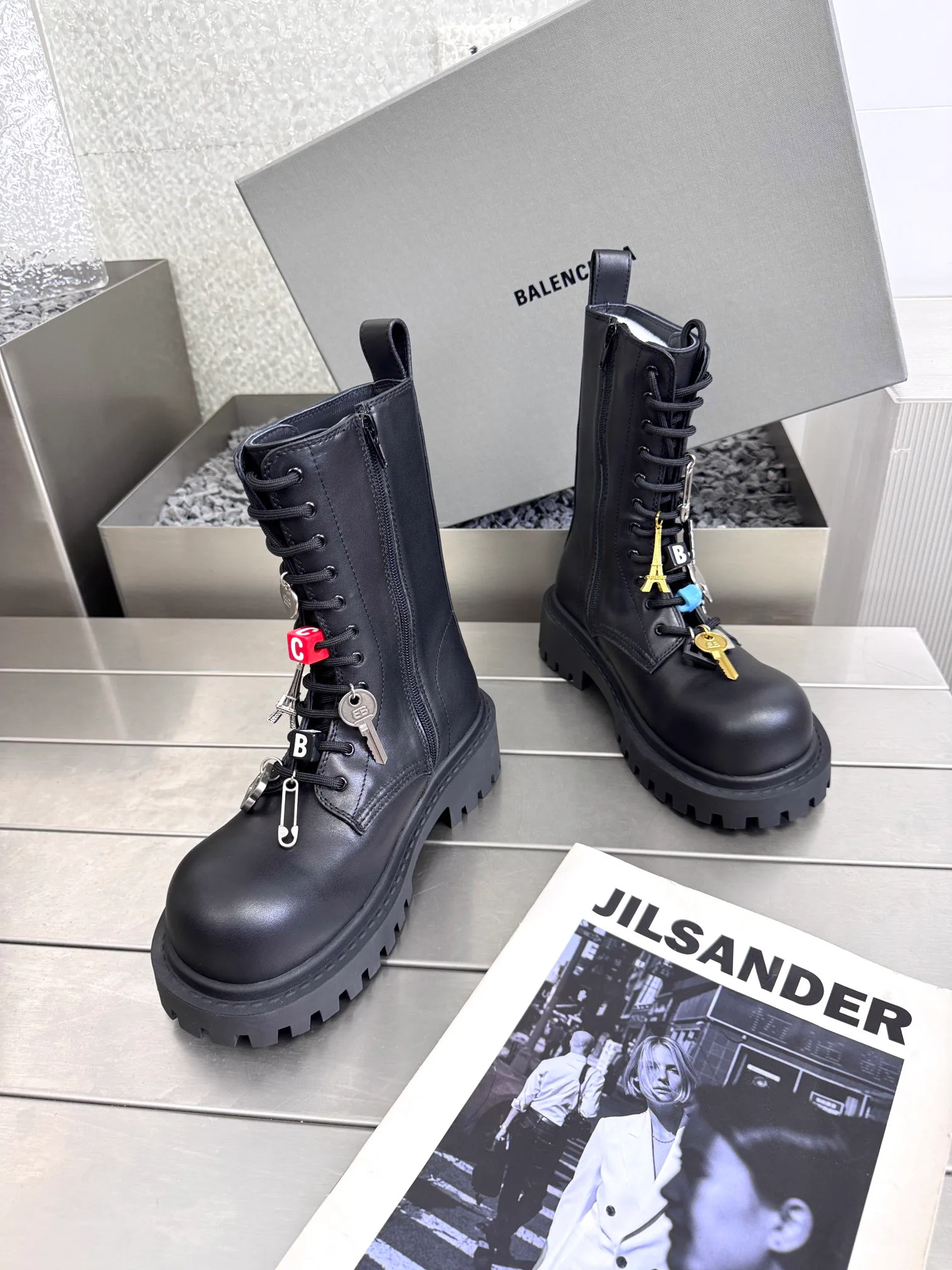 Ботинки Женские Balenciaga 17912876