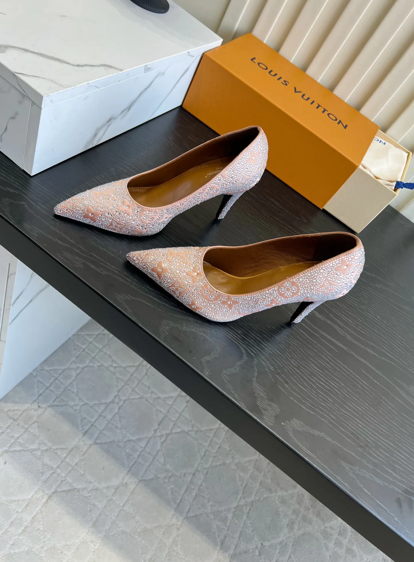 Туфли Женские Louis Vuitton 18152245