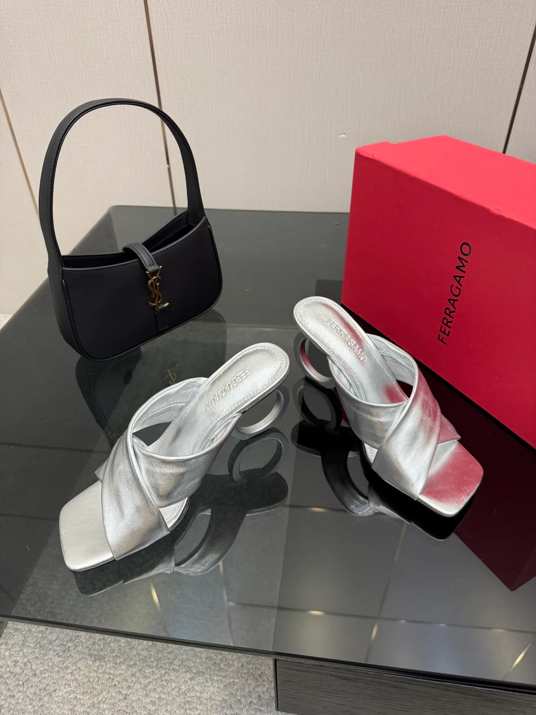 Босоножки Женские Salvatore Ferragamo 1498831
