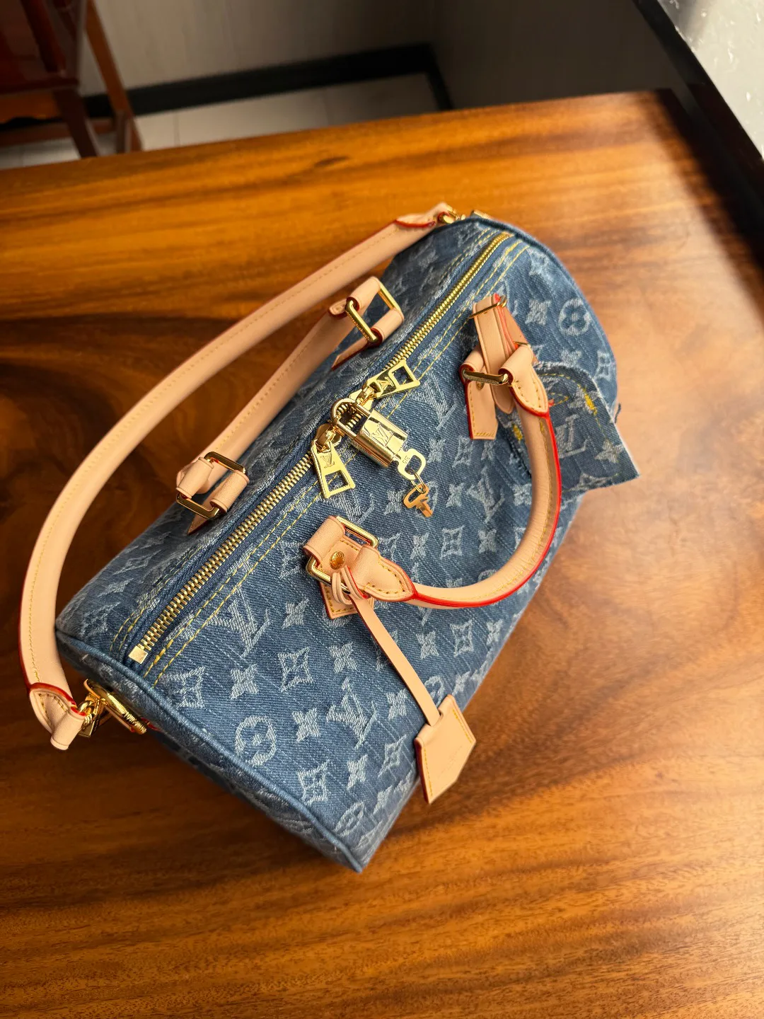 Сумки На Ремне Женские Louis Vuitton 13208812