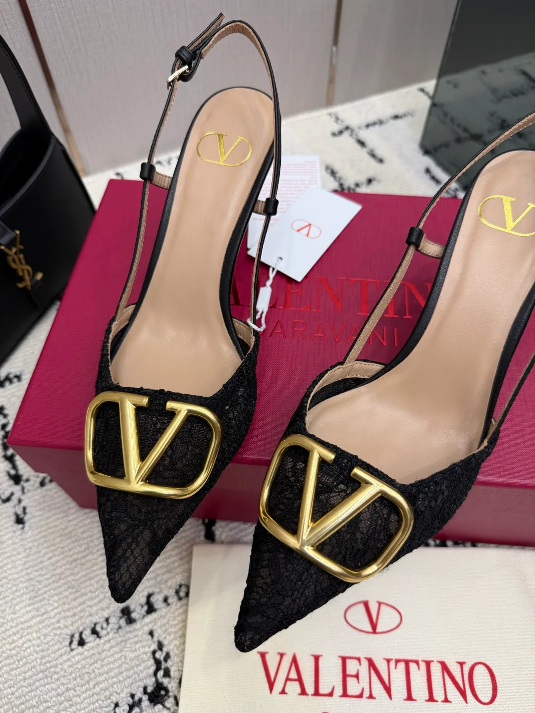 Босоножки Женские Valentino 19209657