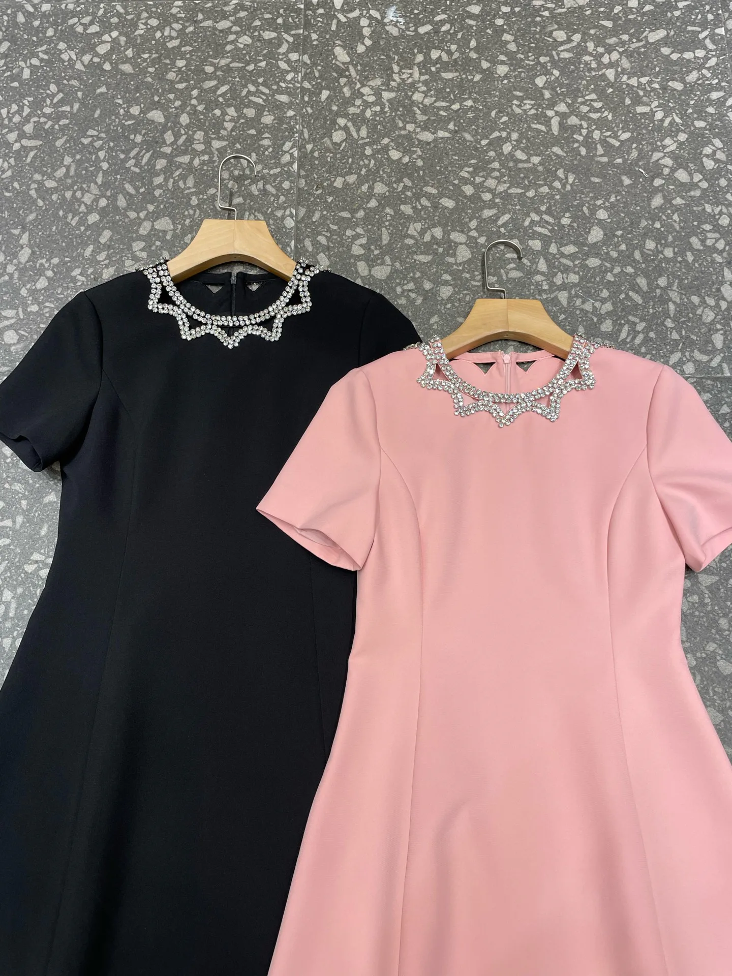 Платья Женские Valentino 23097