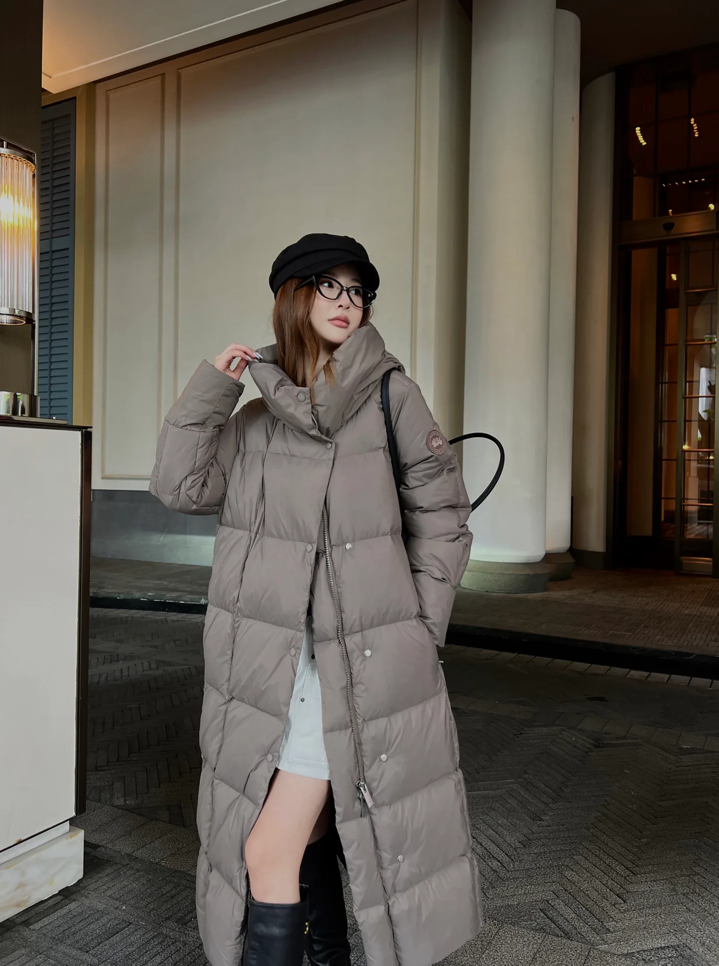 Куртки И Пуховики Женские Canada Goose 18108338