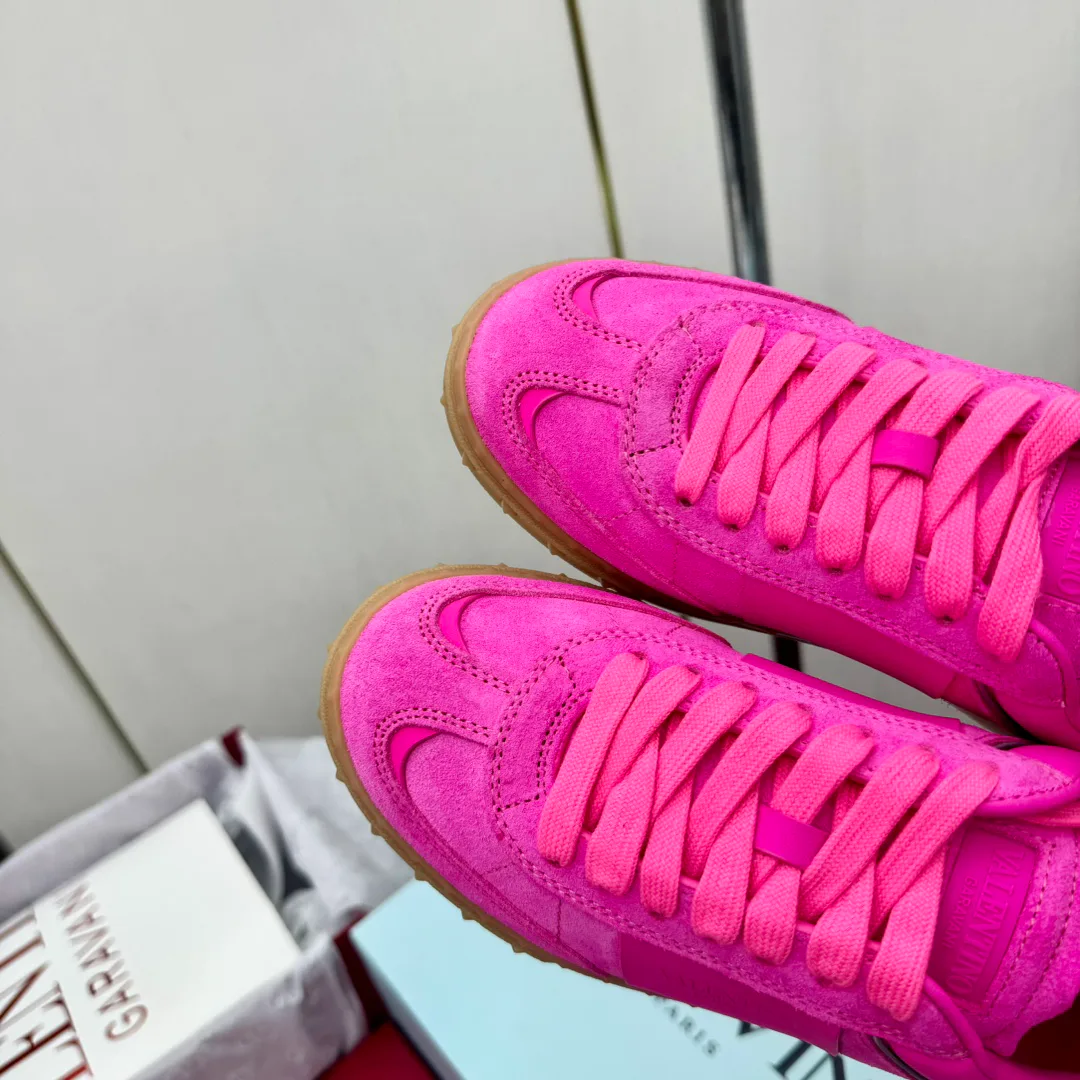 Кроссовки Женские Valentino 17955029