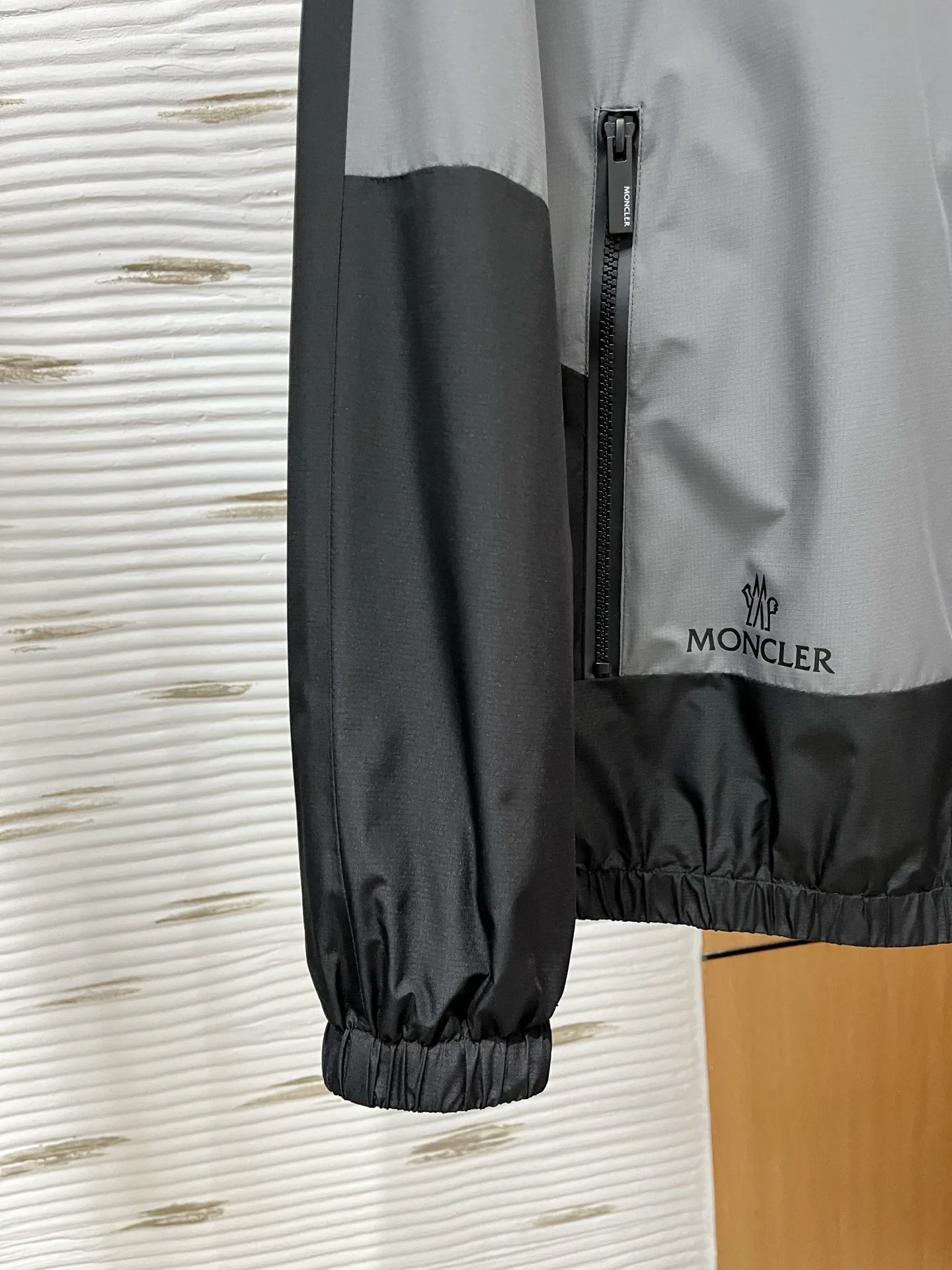 Куртки И Пуховики Мужские Moncler 27399