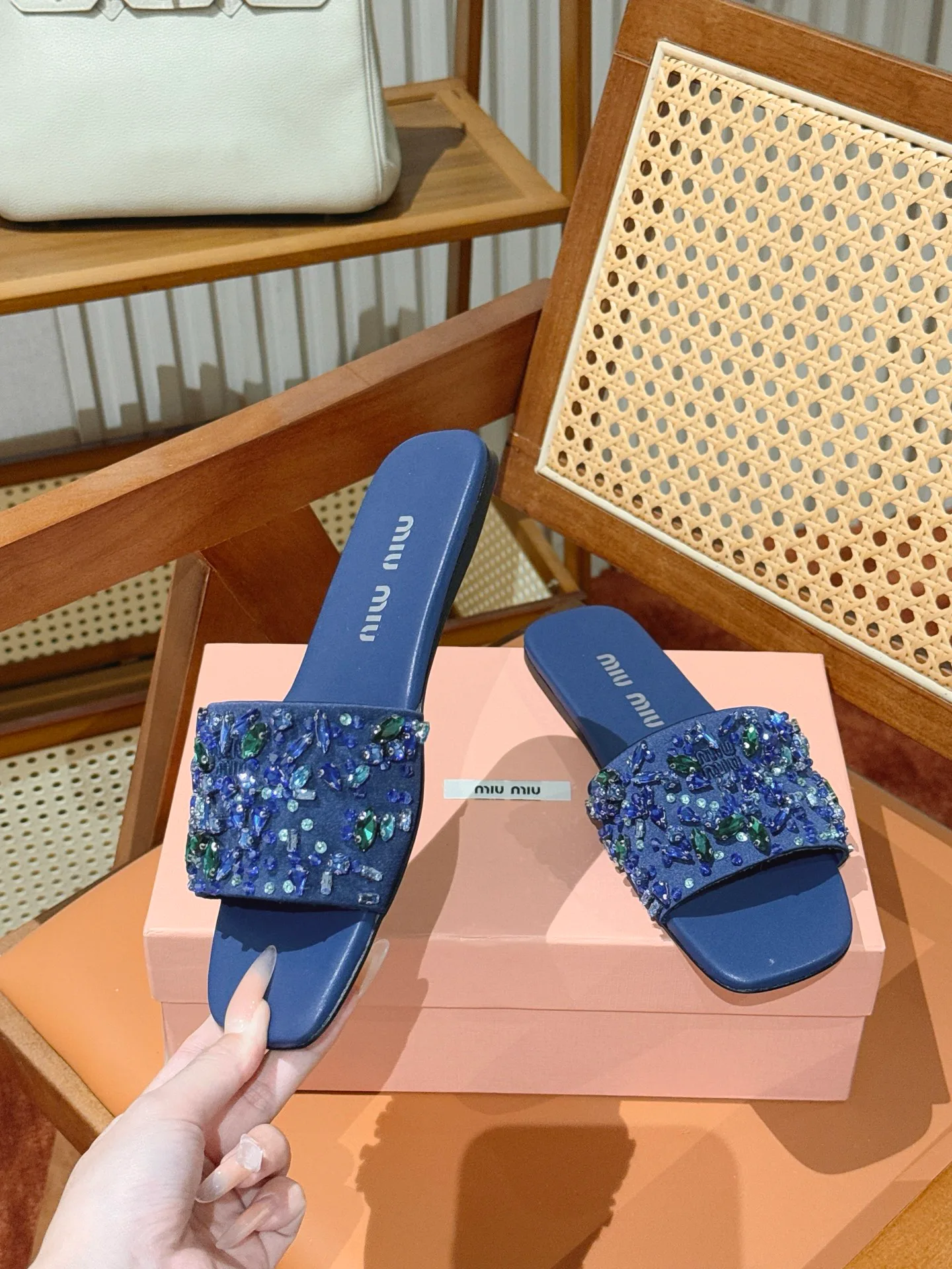 Шлепанцы Женские Miu Miu 17498797