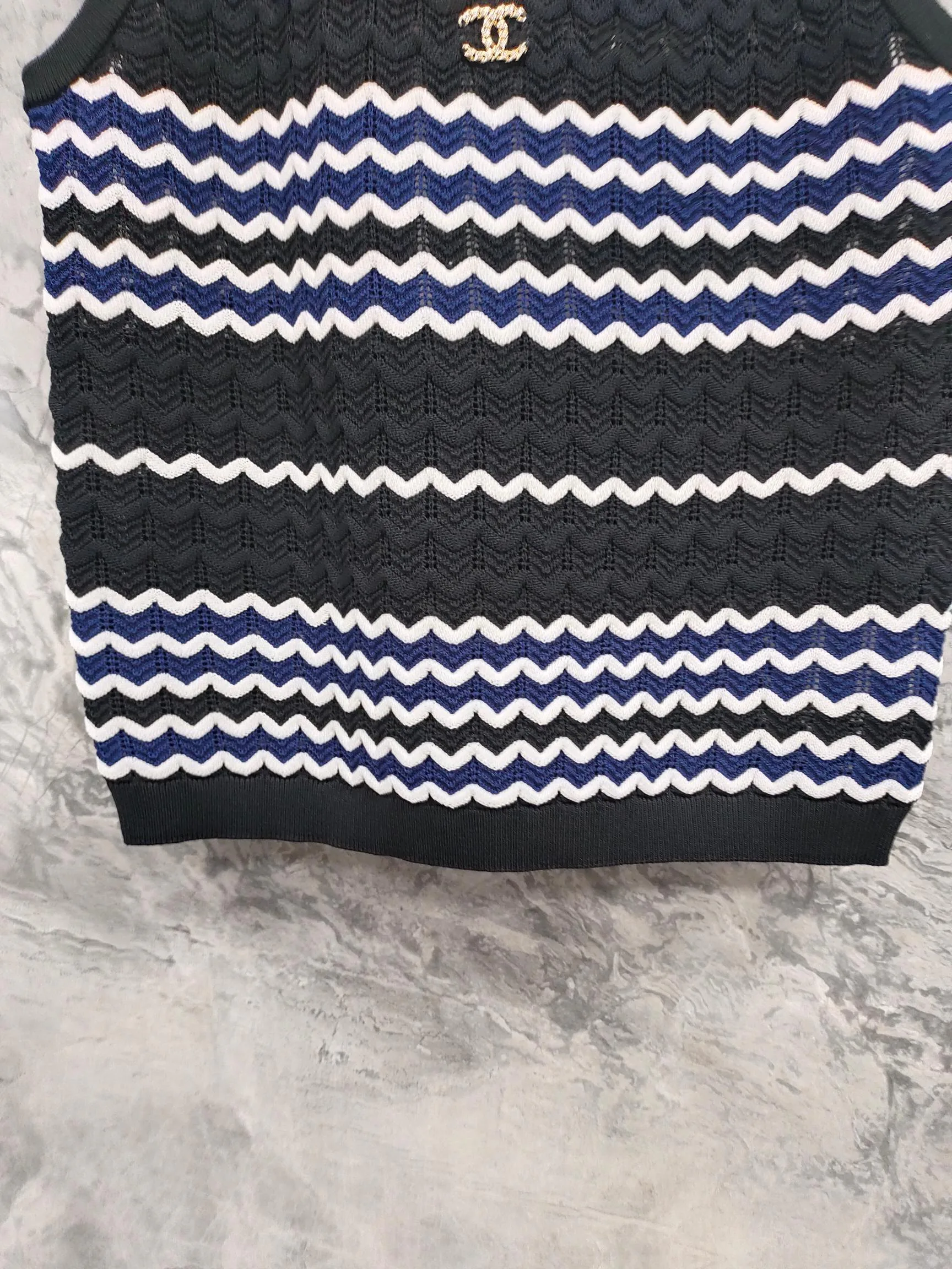 Жилеты Женские Chanel 11812901