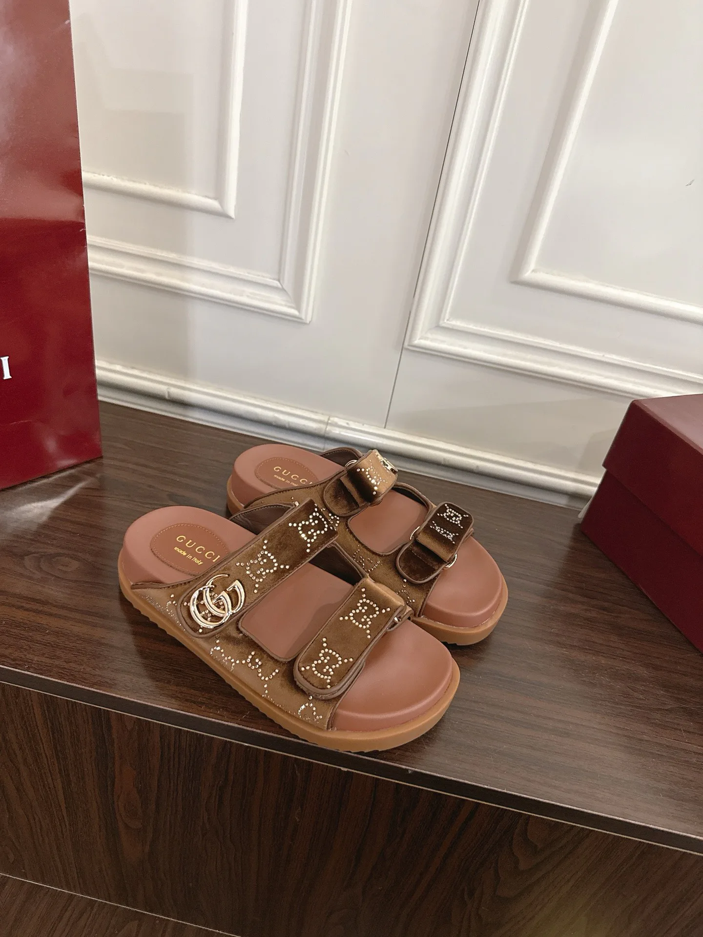 Шлепанцы Женские Gucci 13540606