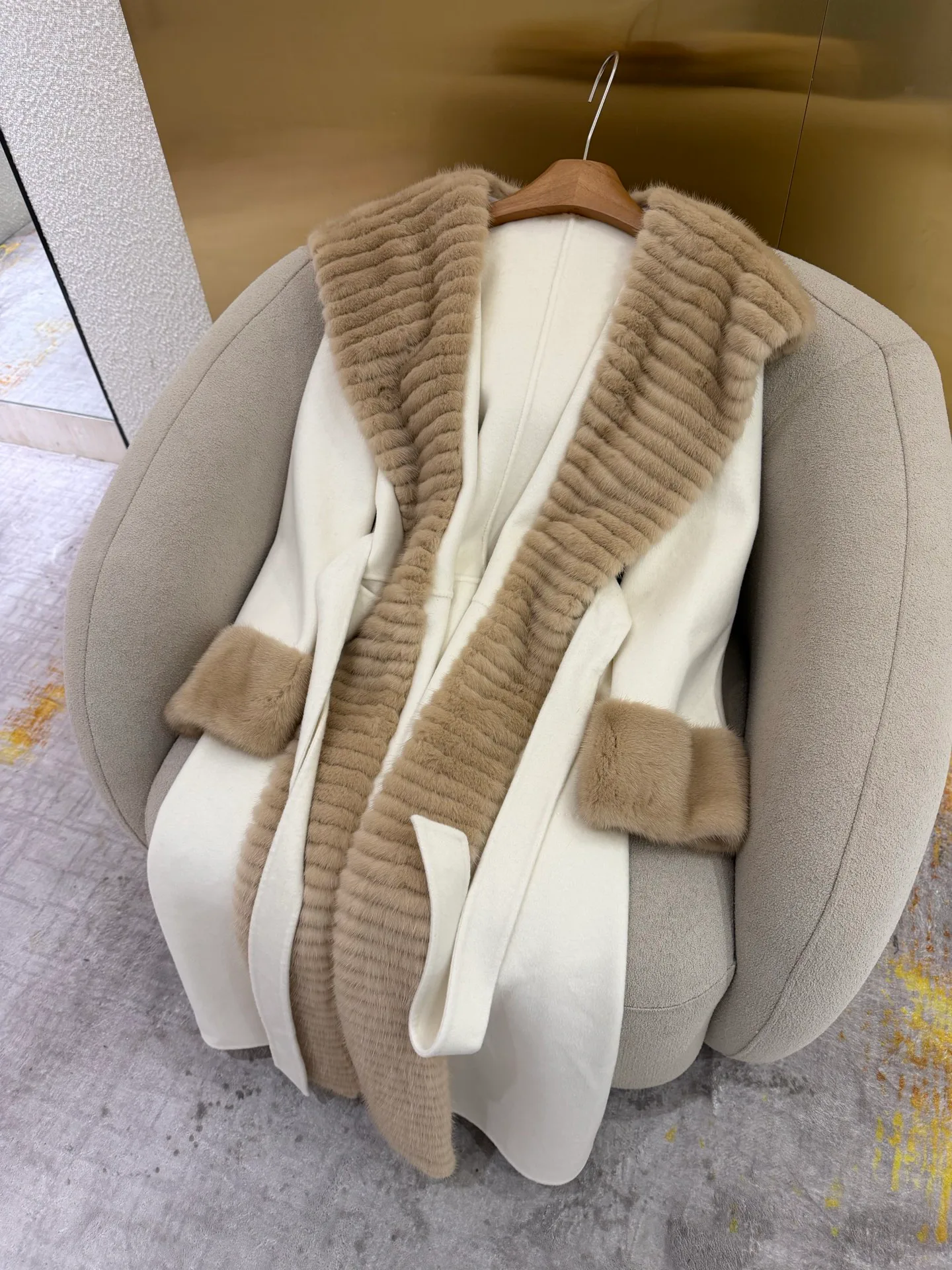 Пальто Женские Loro Piana 19467076