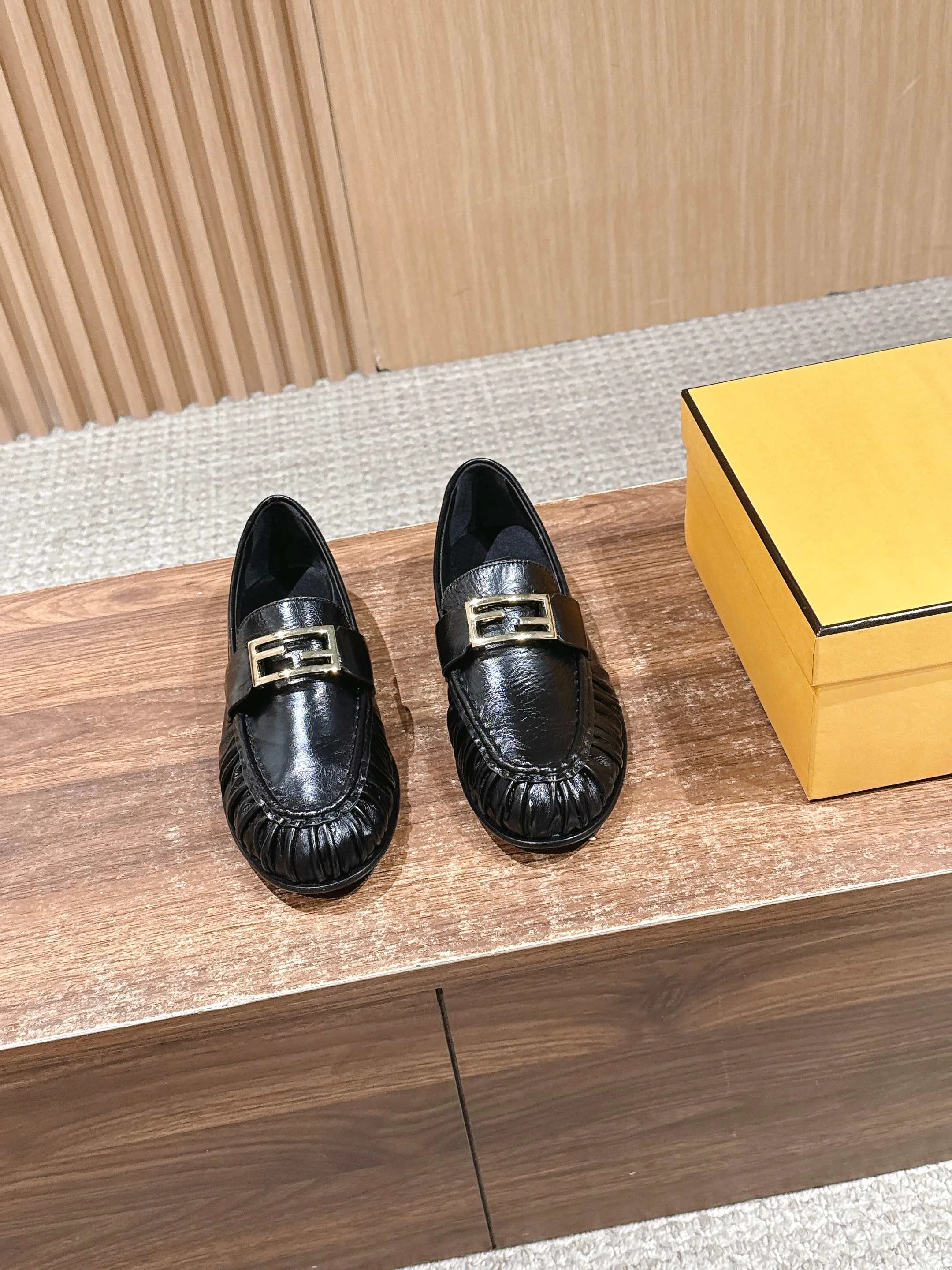 Лоферы И Мокасины Женские Fendi 1083516