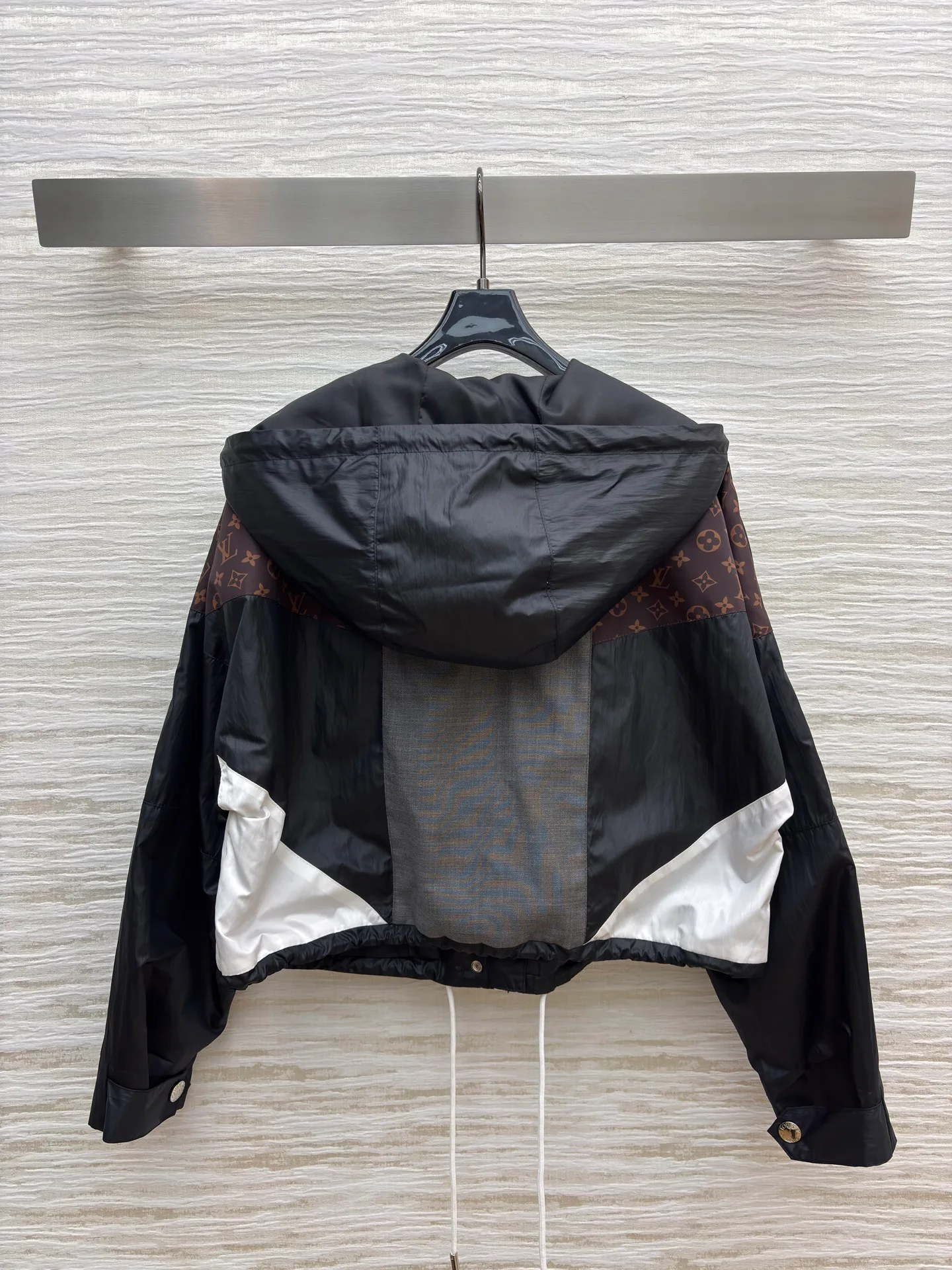 Куртки И Пуховики Женские Louis Vuitton 1463381