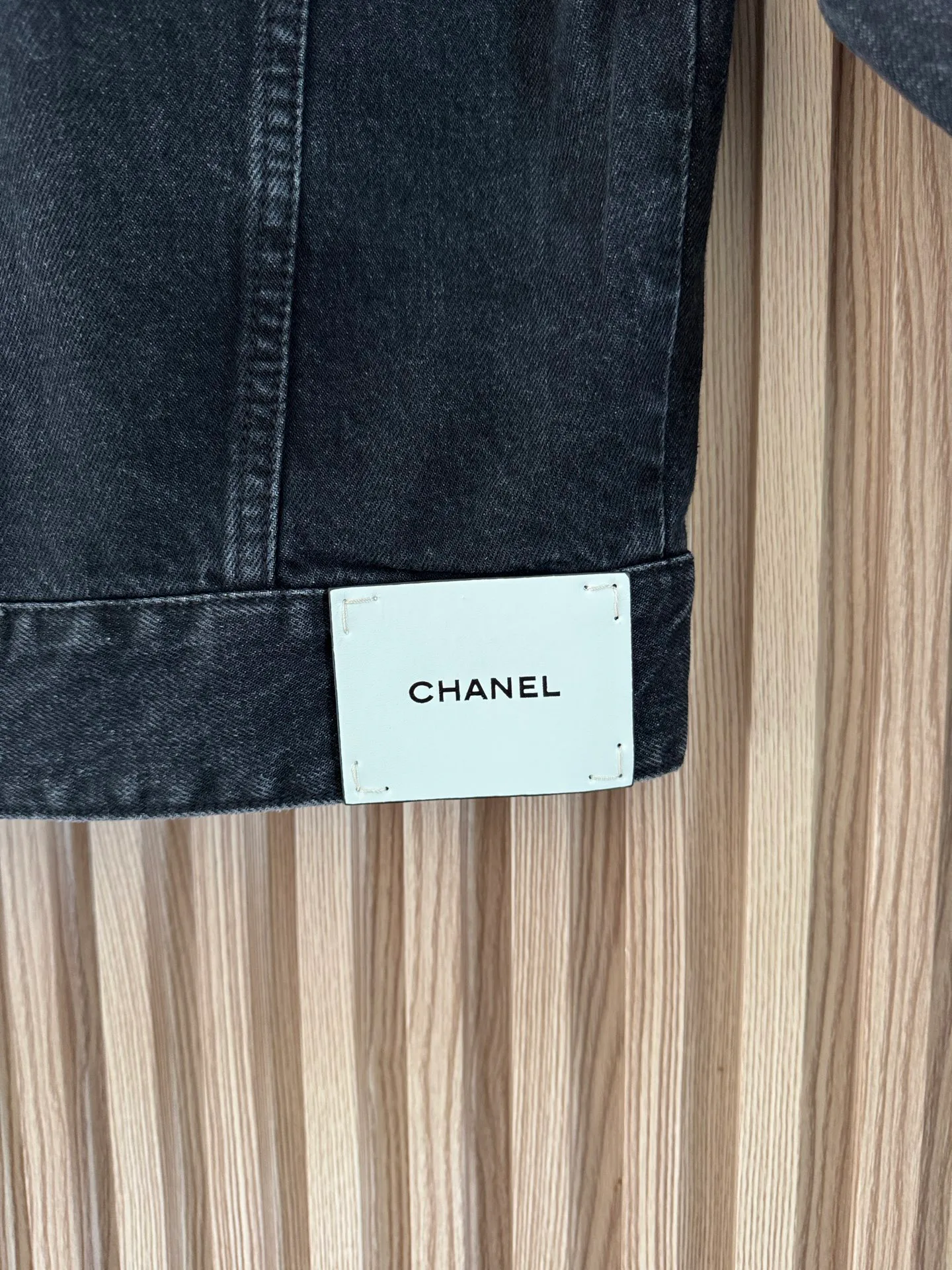 Куртки И Пуховики Женские Chanel 18174607