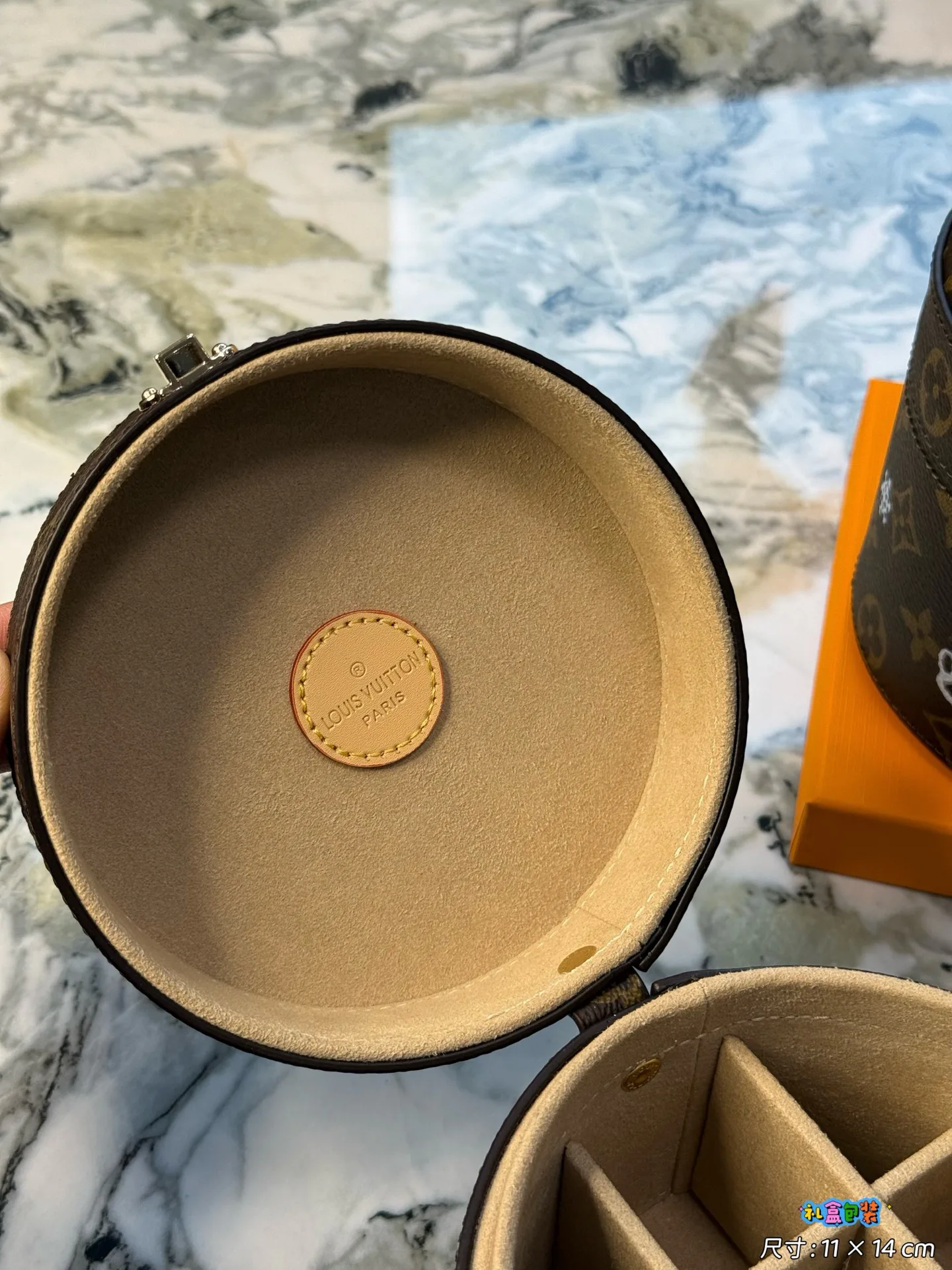 Текстиль Louis Vuitton 1853399