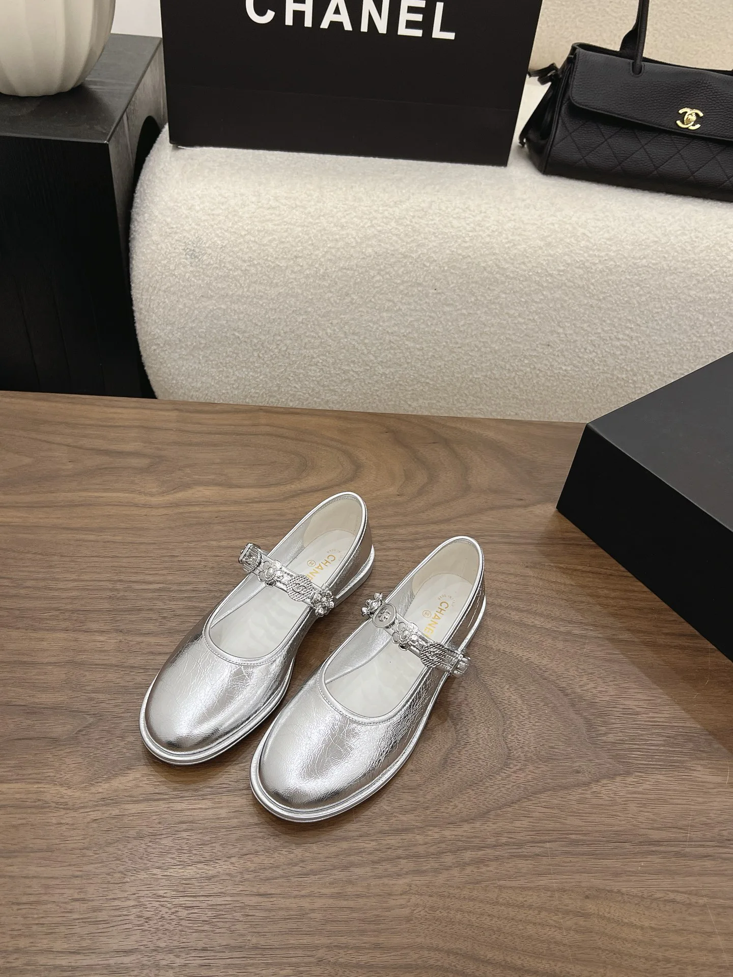 Туфли Женские Chanel 17303649