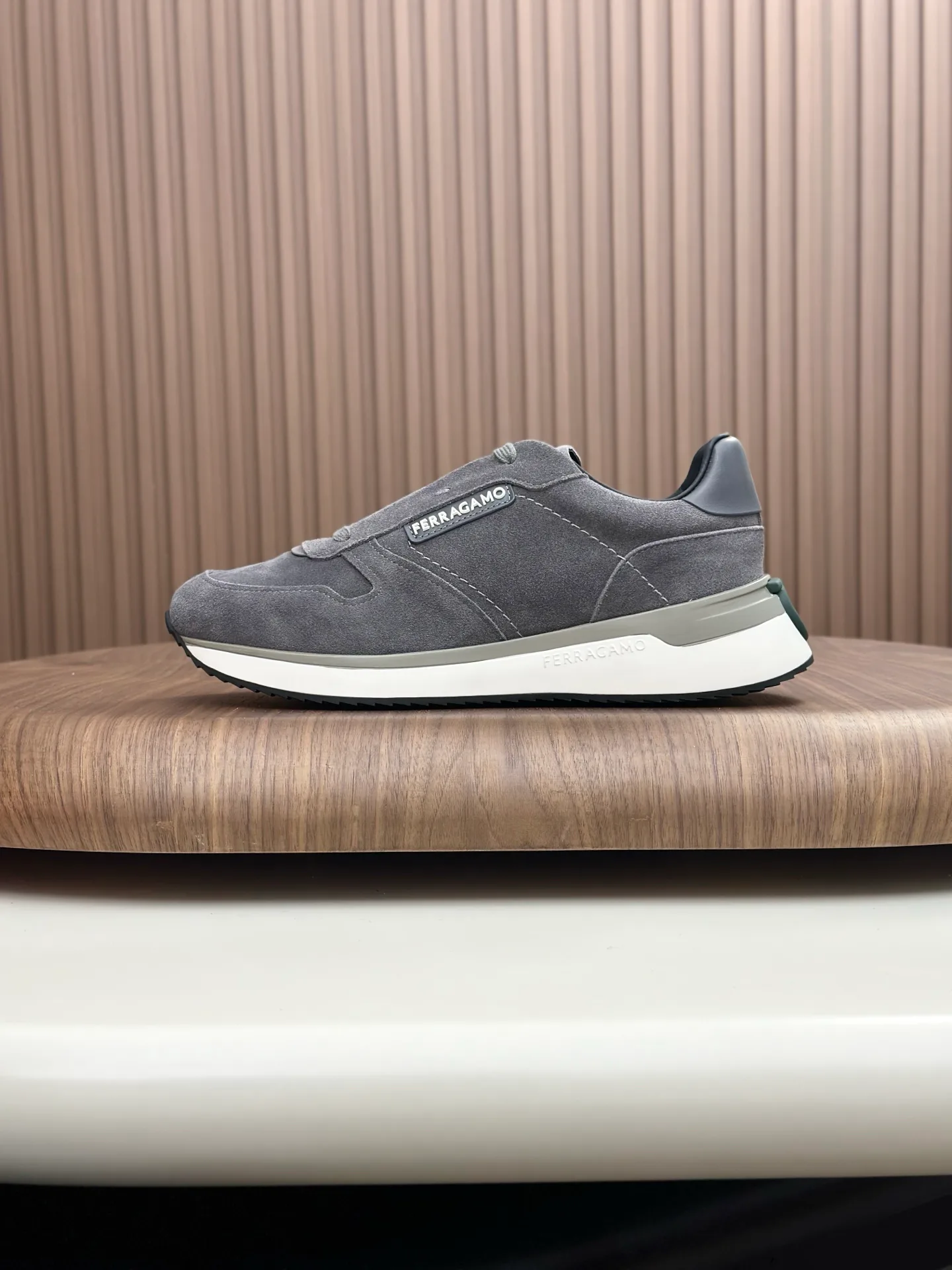 Кроссовки Мужские Salvatore Ferragamo 257437