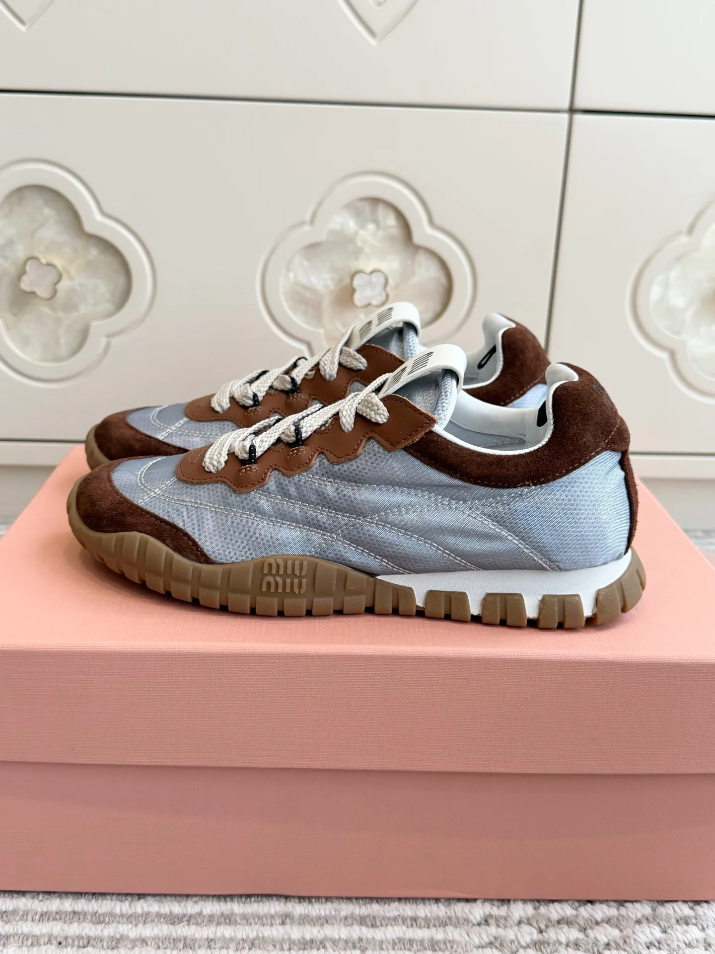 Кроссовки Женские Miu Miu 18559241