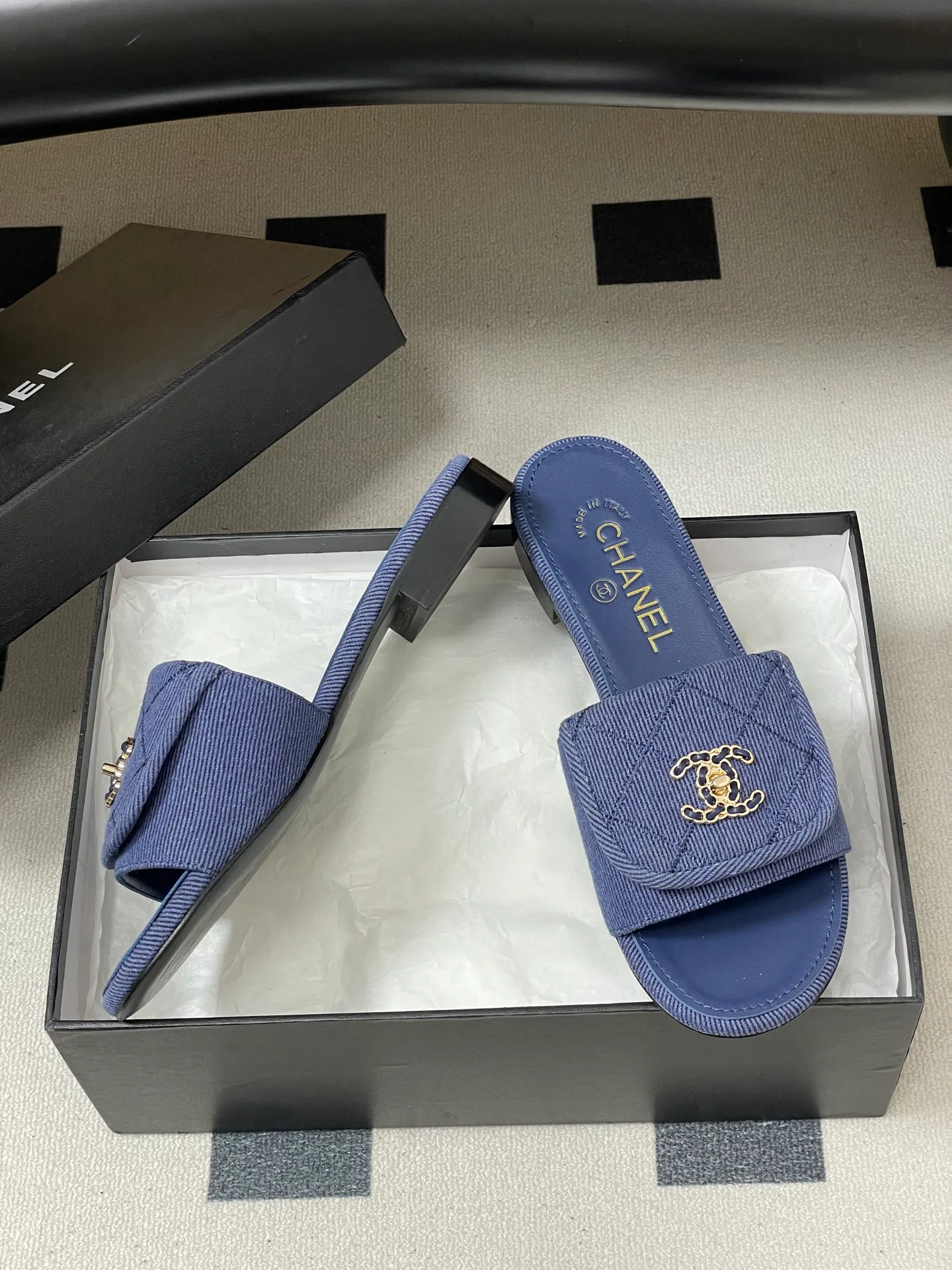 Шлепанцы Женские Chanel 12880164