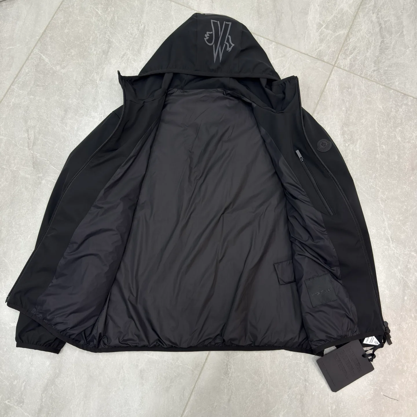Куртки И Пуховики Мужские Moncler 11479476