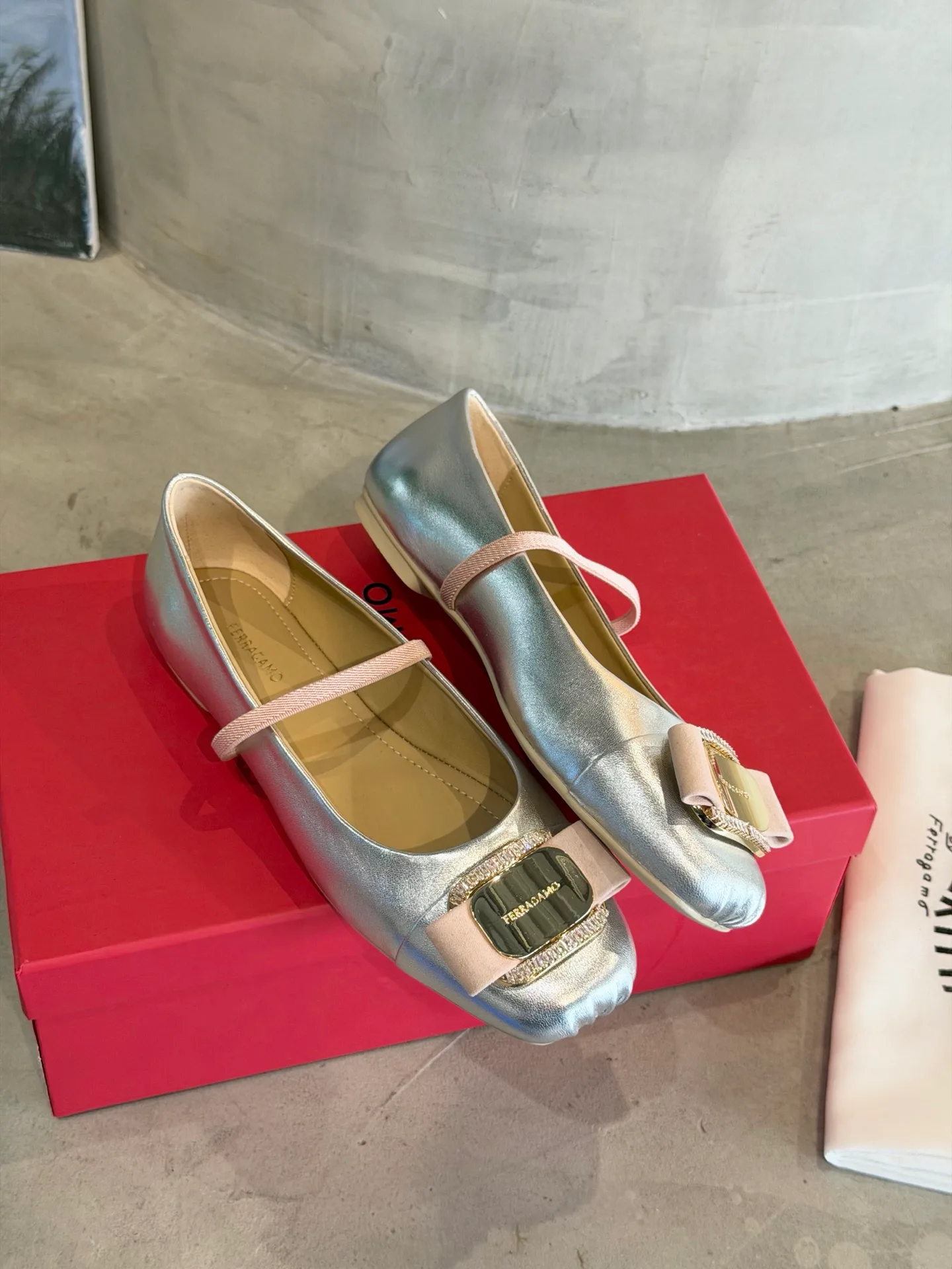 Балетки Женские Salvatore Ferragamo 11675401