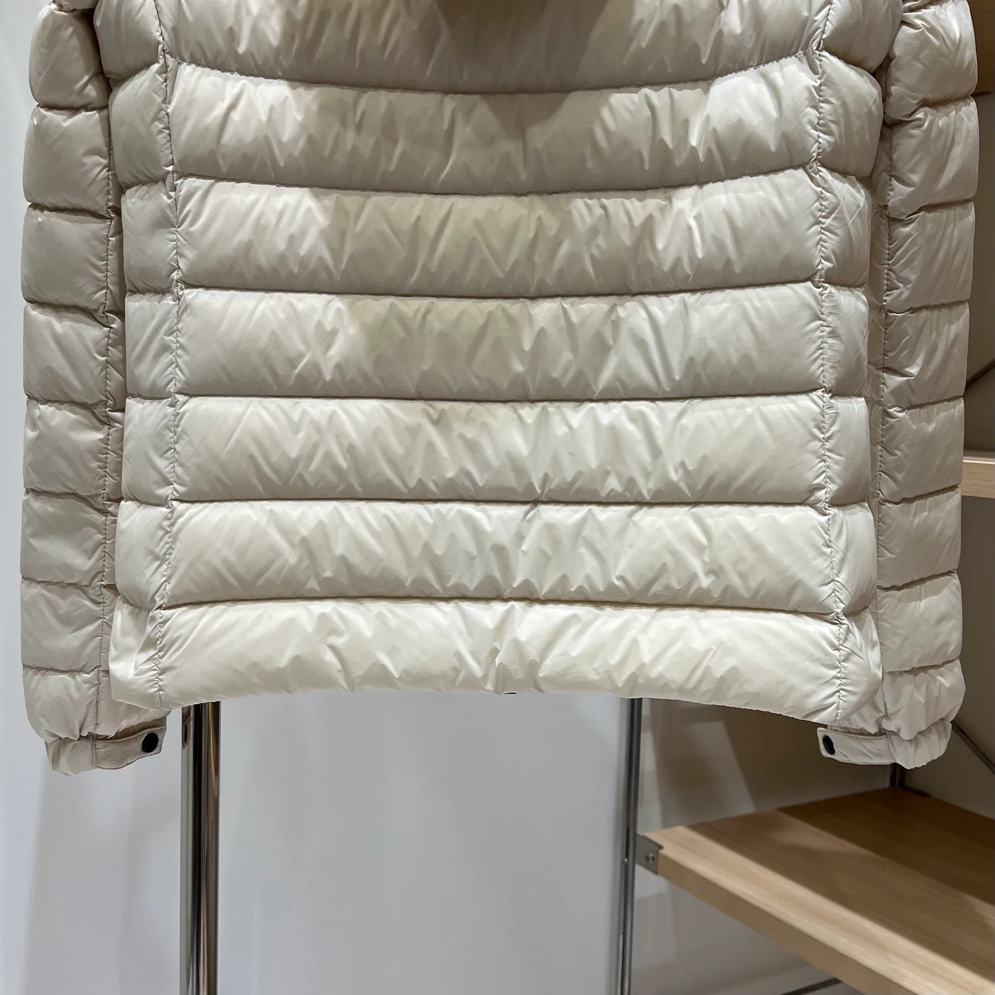 Куртки И Пуховики Женские Moncler 18336958